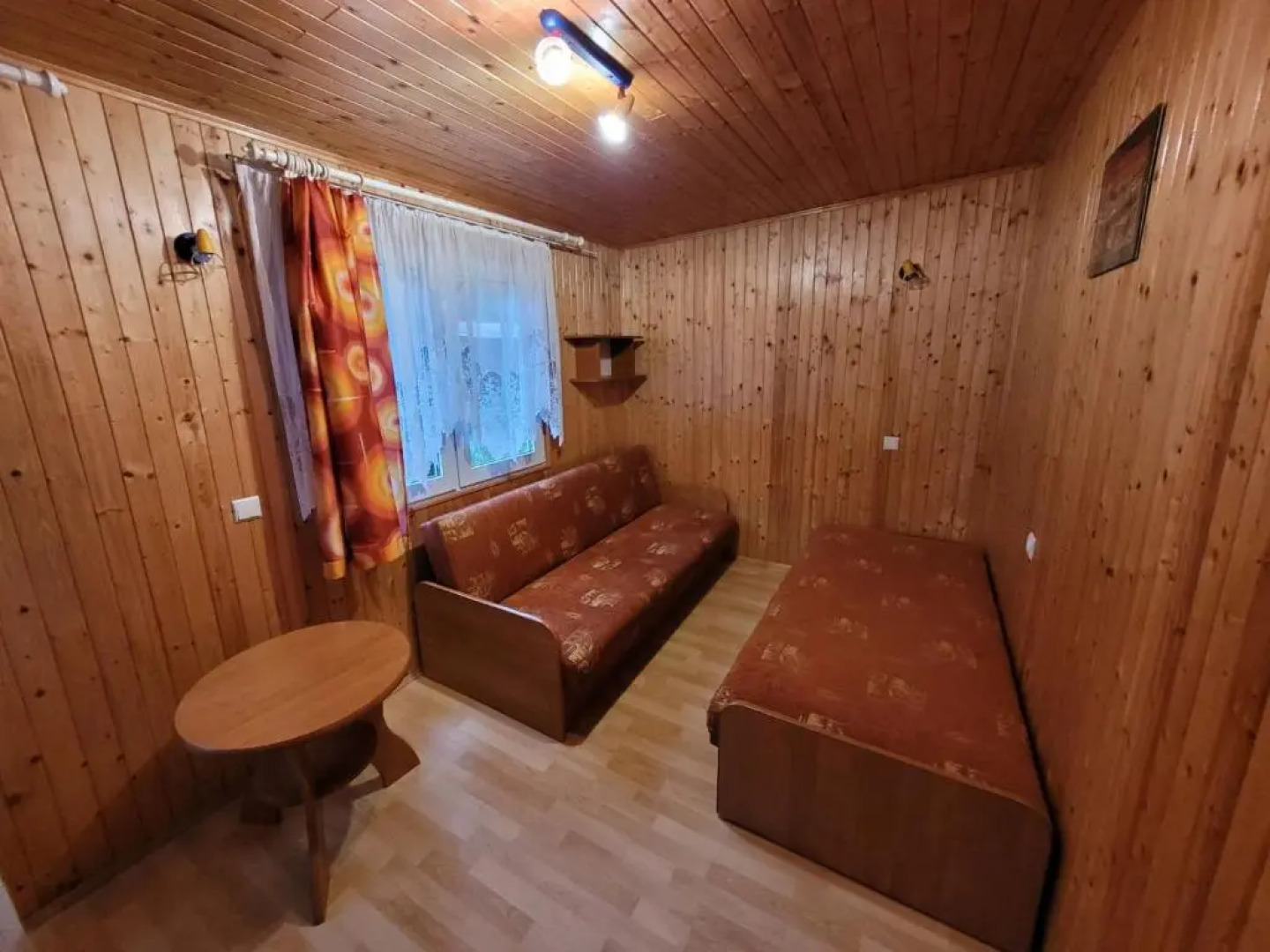 O.W. Krakus II - Domki i Pokoje