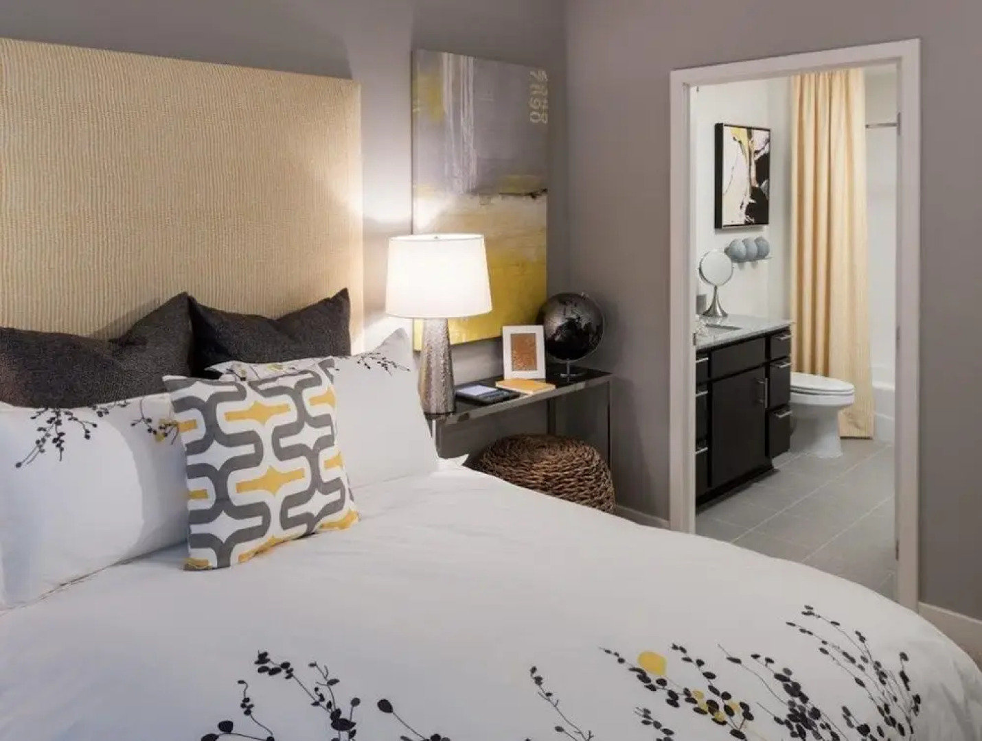 Global Luxury Suites at Park Crest Lofts