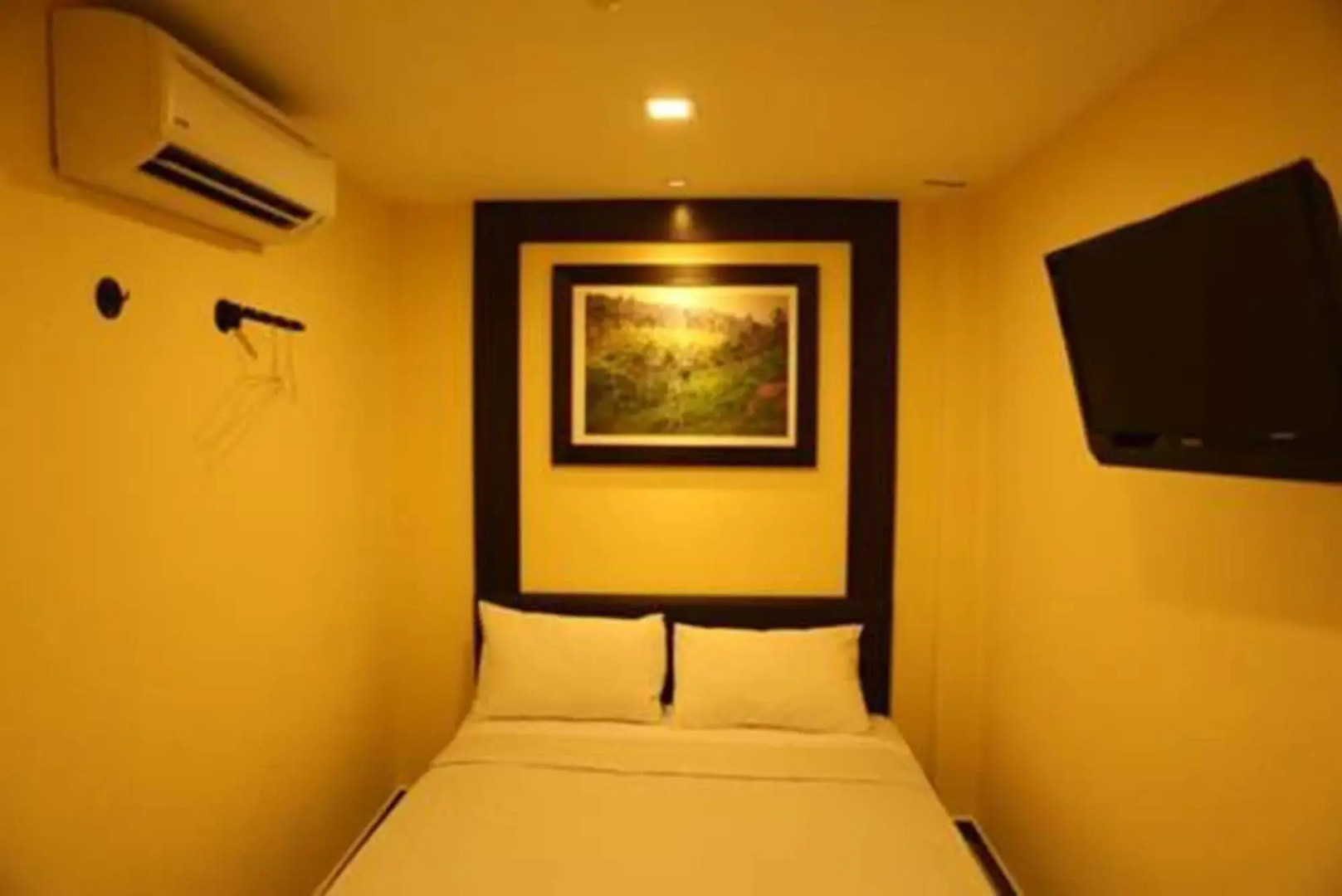 OYO 124 Hotel Seniman Sentul (Sanitized Stay)