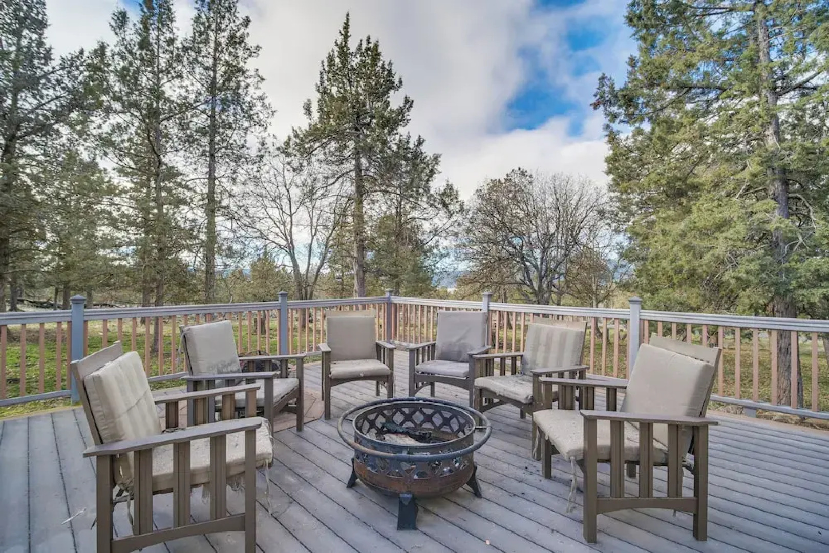 Klamath Falls Vacation Rental w/ Resort Amenities!