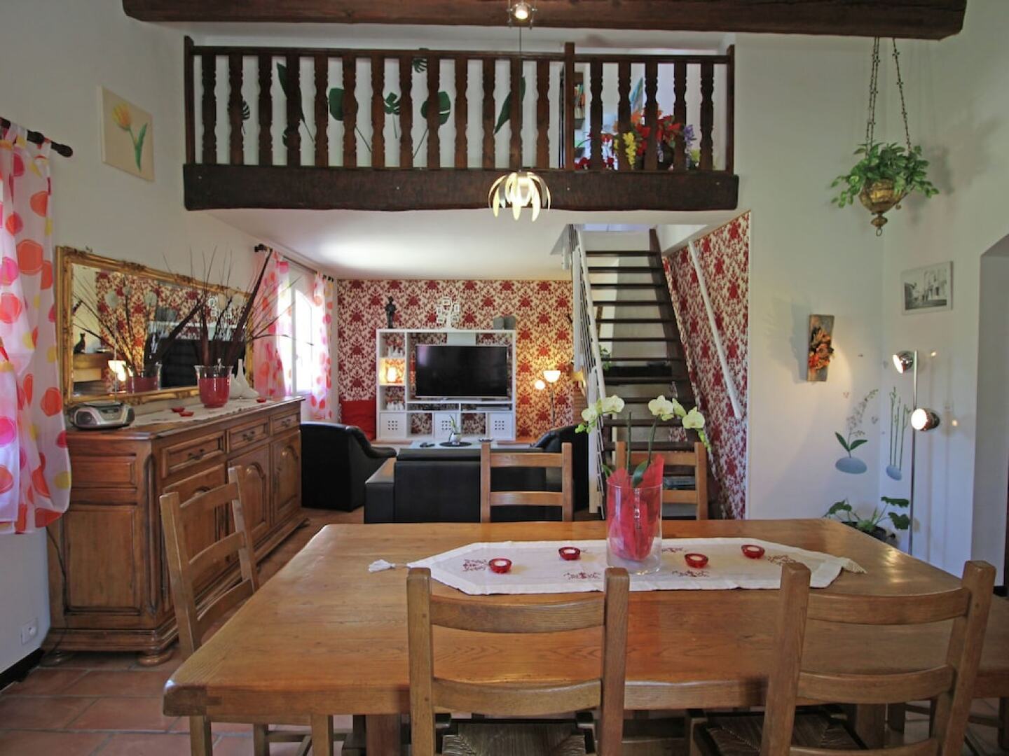 Large Villa With Private Swimming Pool and Beautiful Garden, Beaches at 15 km