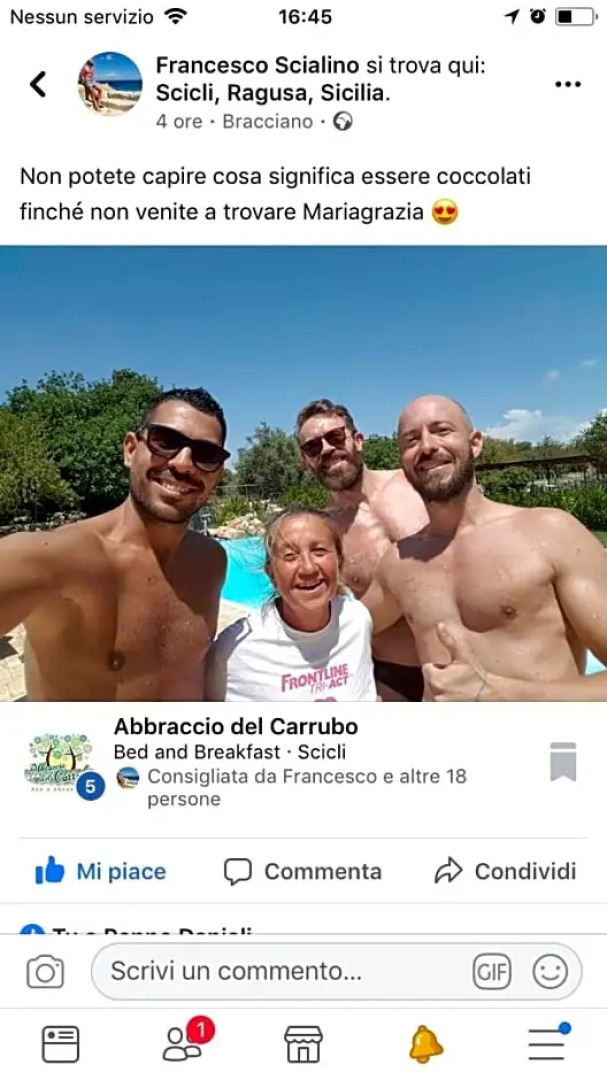 Abbraccio del Carrubo