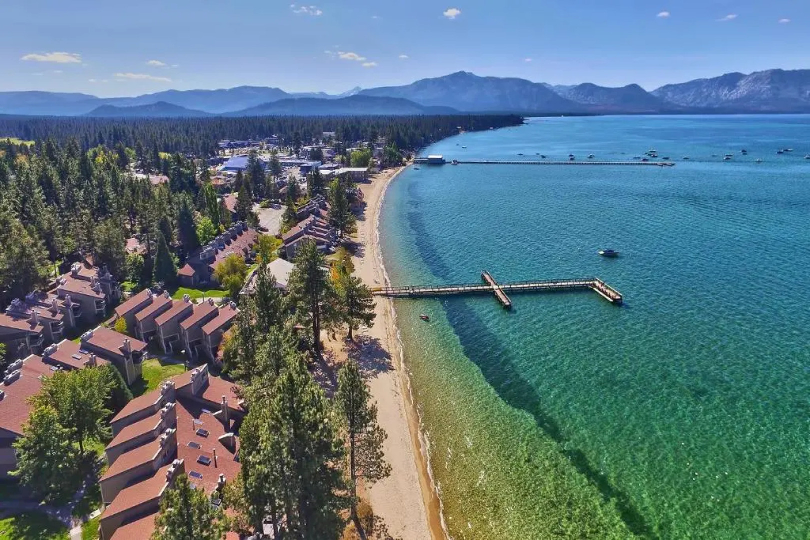 Aston Lakeland Village Beach & Mountain Resort