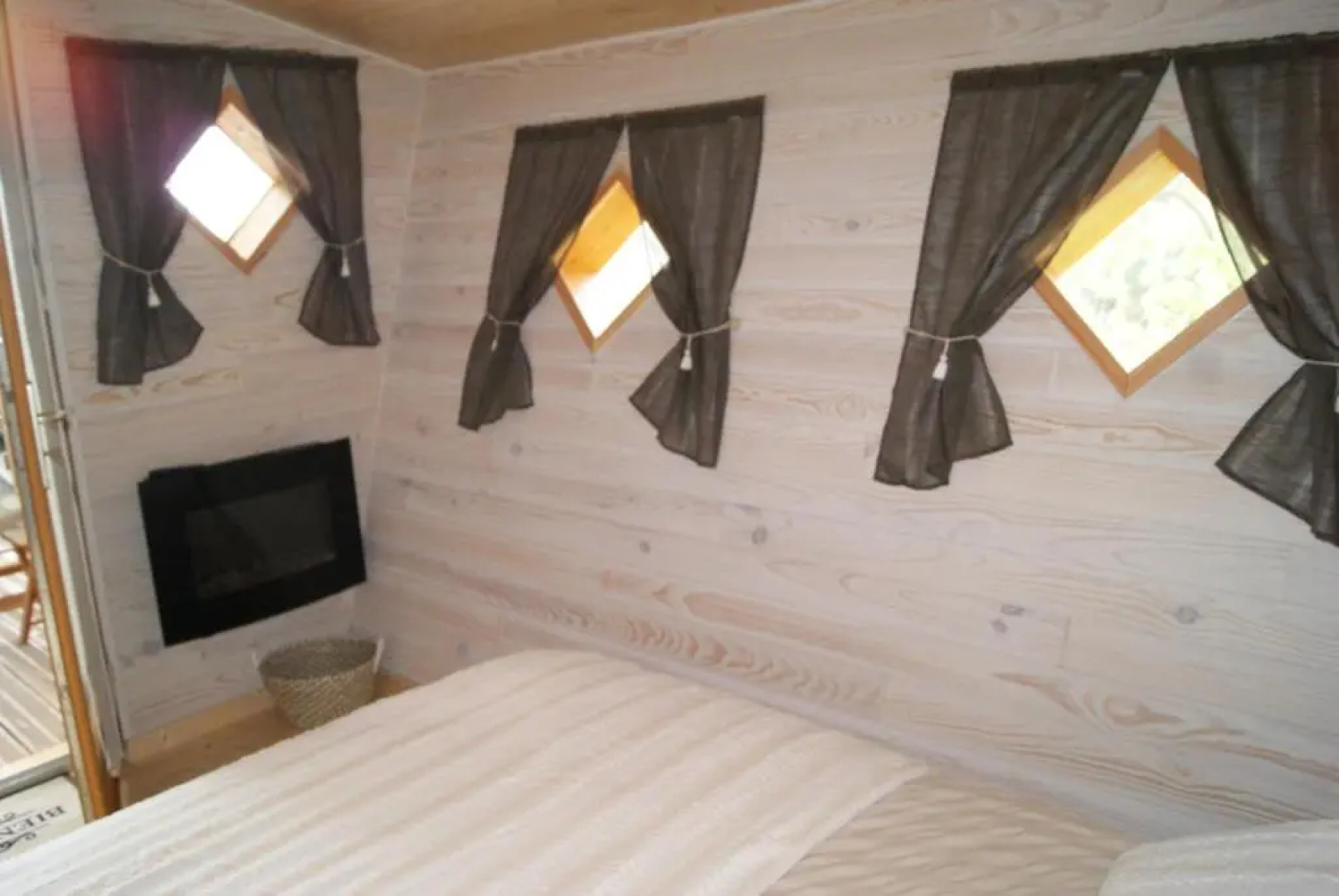 Les Cabanes de Gros Bois