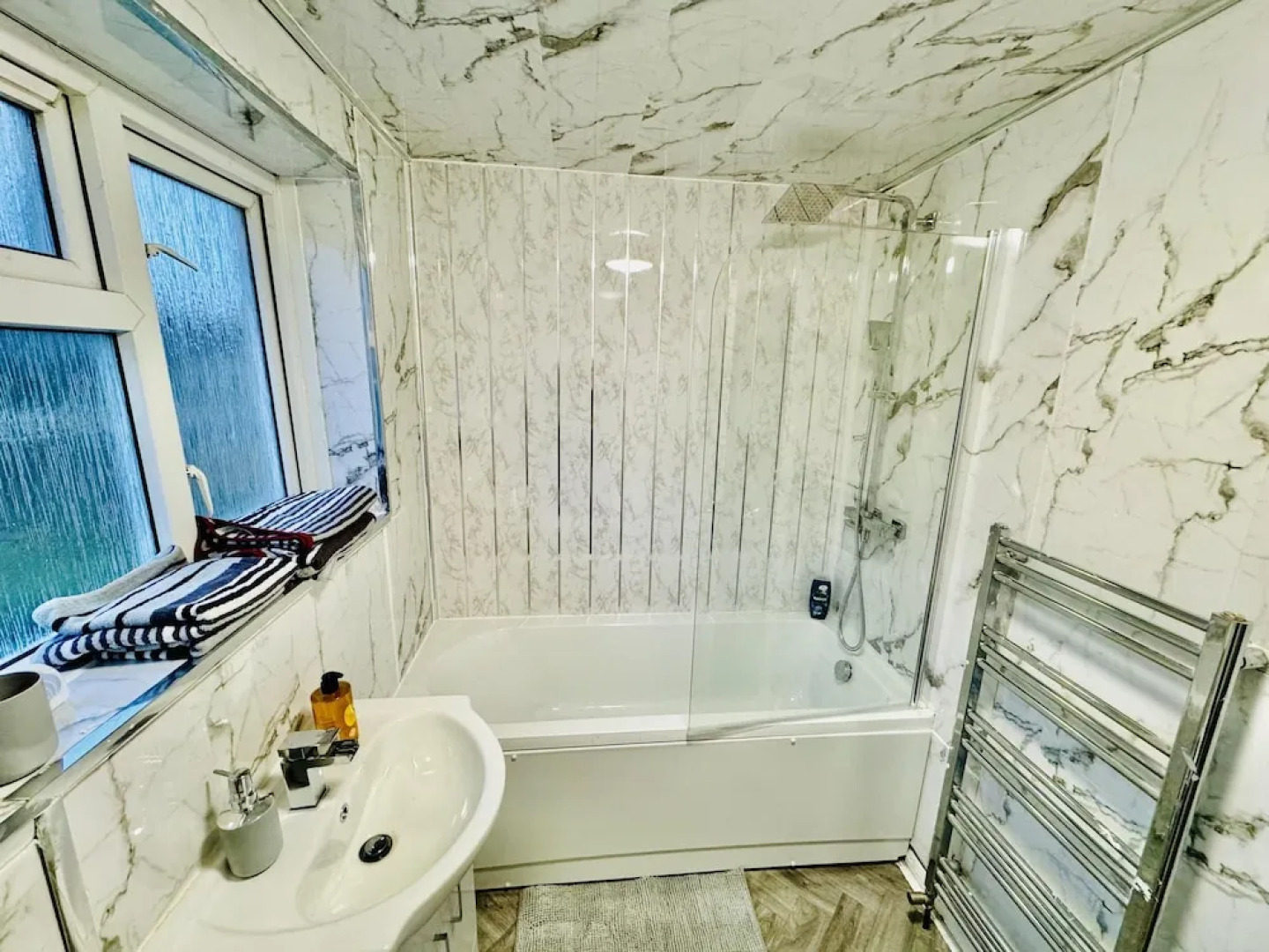 4 Bedrooms Full House Stourbridge Birmingham