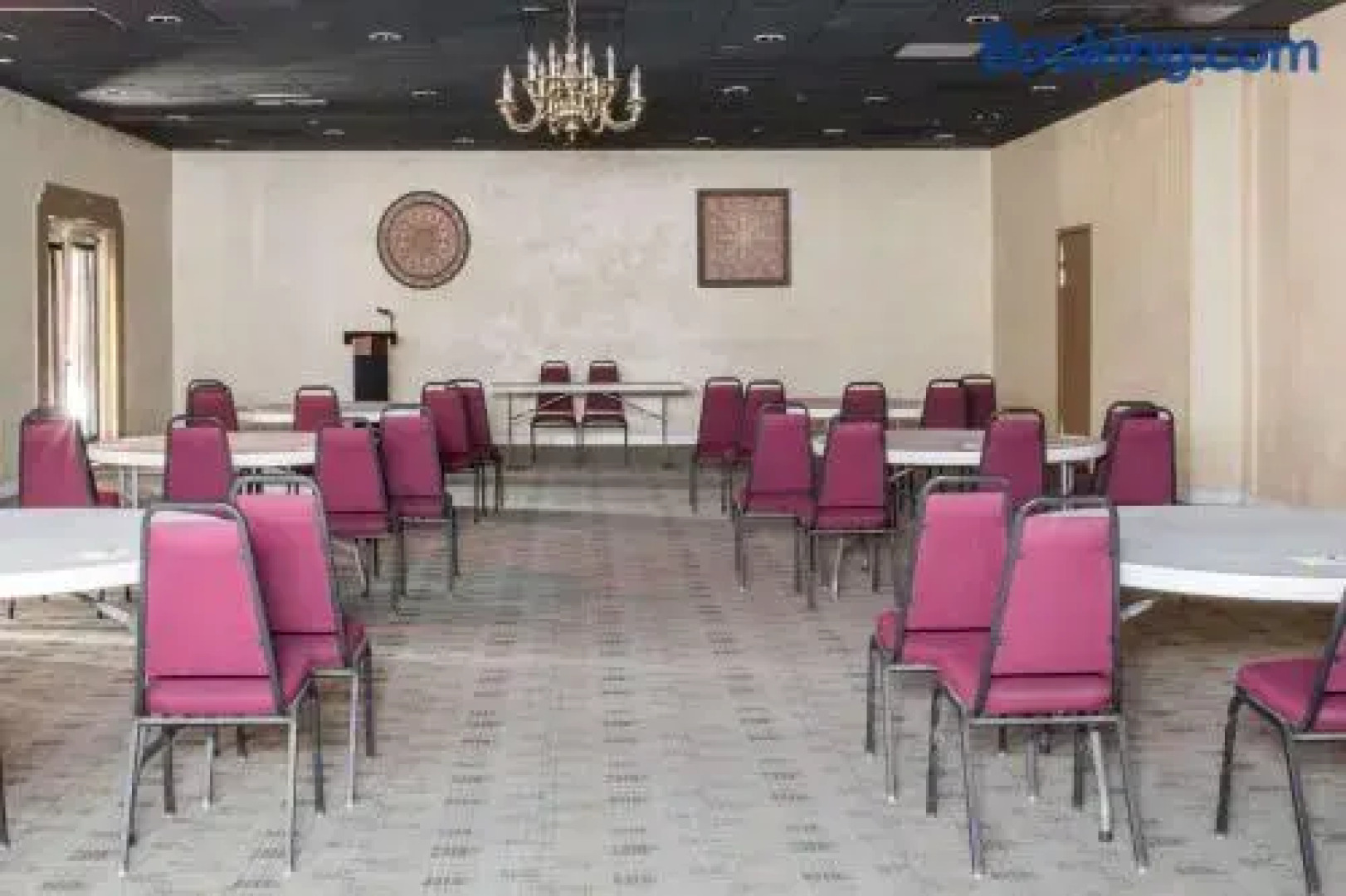 Days Inn Peoria/glendale Hotel And Conference Center