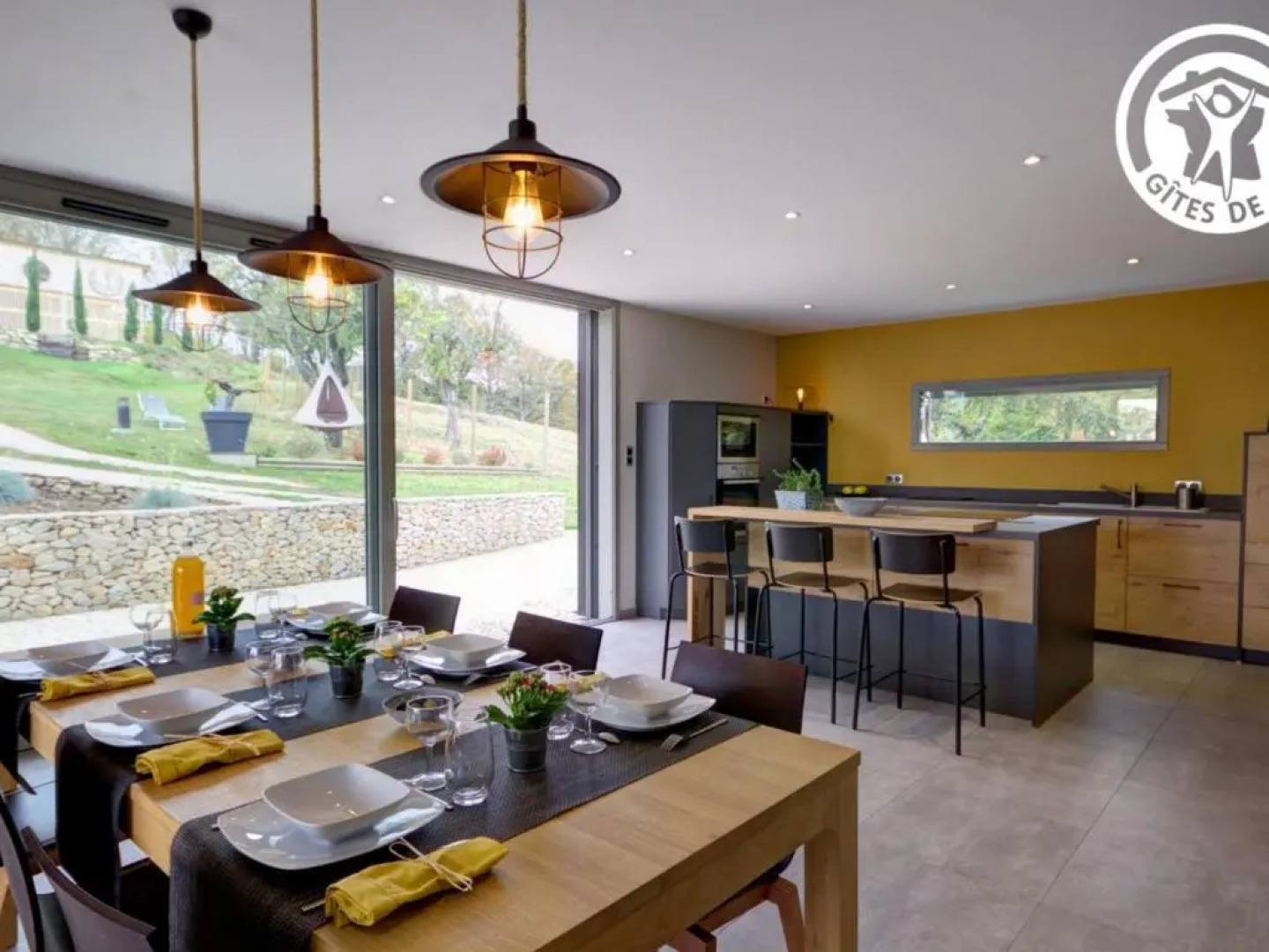 Gîte Montbrison, 4 pièces, 6 personnes - FR-1-496-157