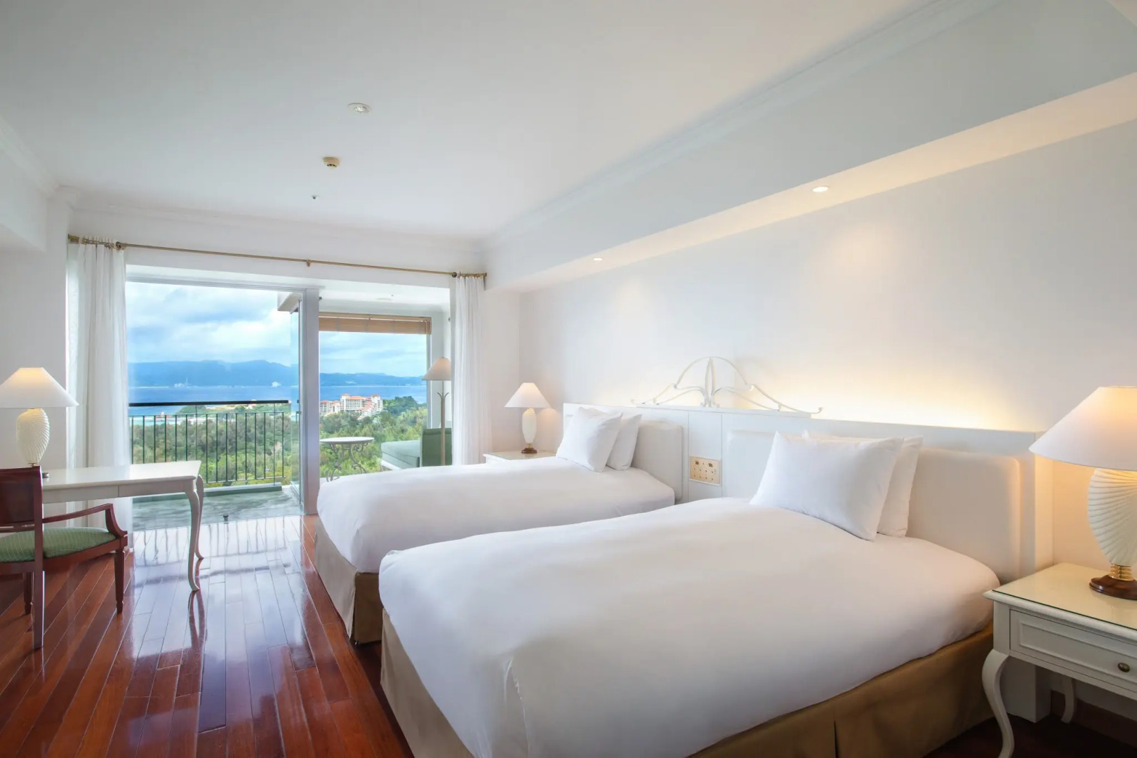 Oriental Hotel Okinawa Resort & Spa