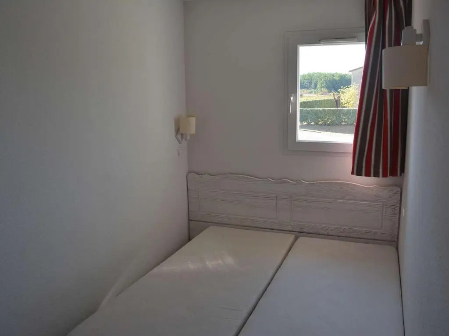 Appartement Salavas, 4 pièces, 8 personnes - FR-1-382-165