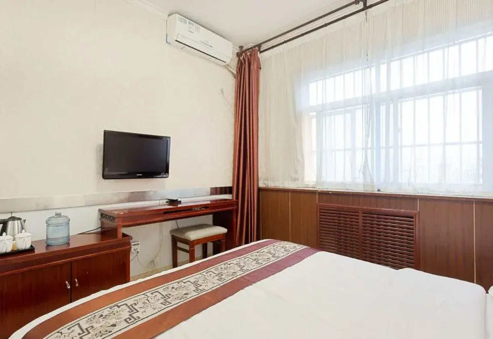 XinYuHaoHotel（formerlyOrientalPearlHotel）