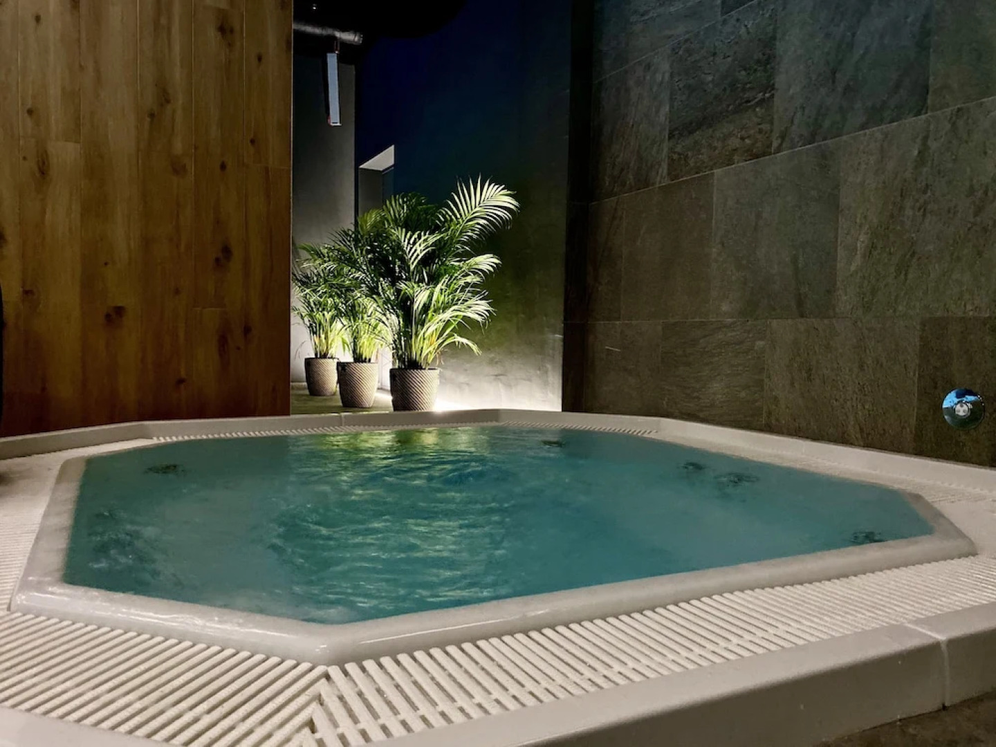 Easy Rent Apartments - CRYSTAL