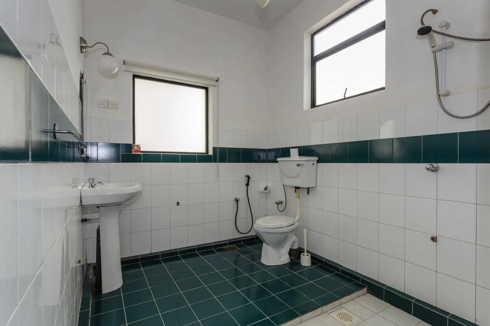 Royce Boutique Hotel