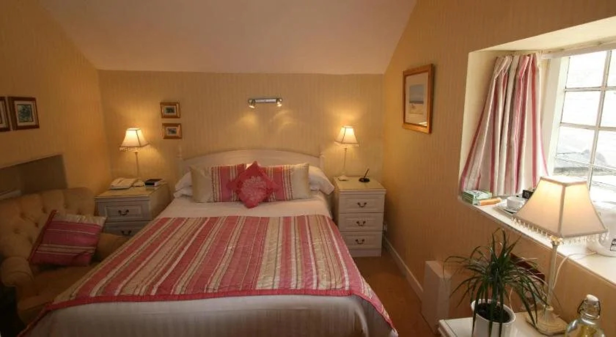 Pen-Y-Dyffryn Country Hotel