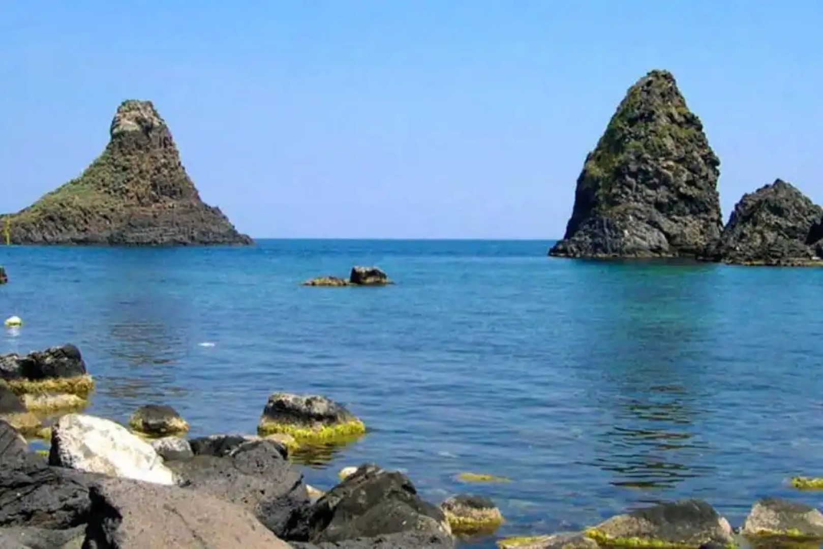 Apartment With 3 Bedrooms In Aci Castello With Wonderful Sea View Furnished Terrace And Wifi