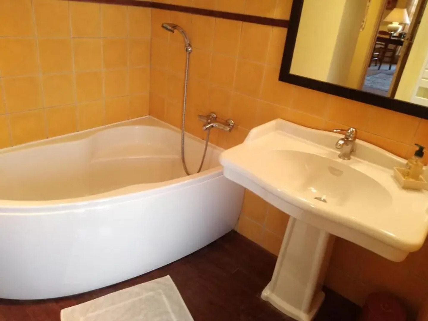 Les Hôtes du Paradis