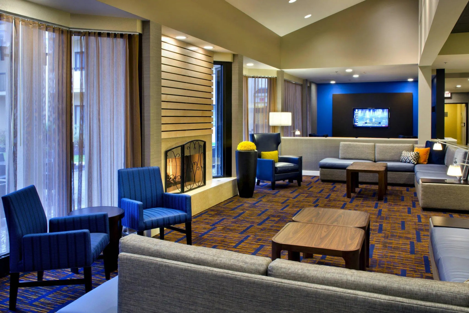 Courtyard Syracuse Carrier Circle