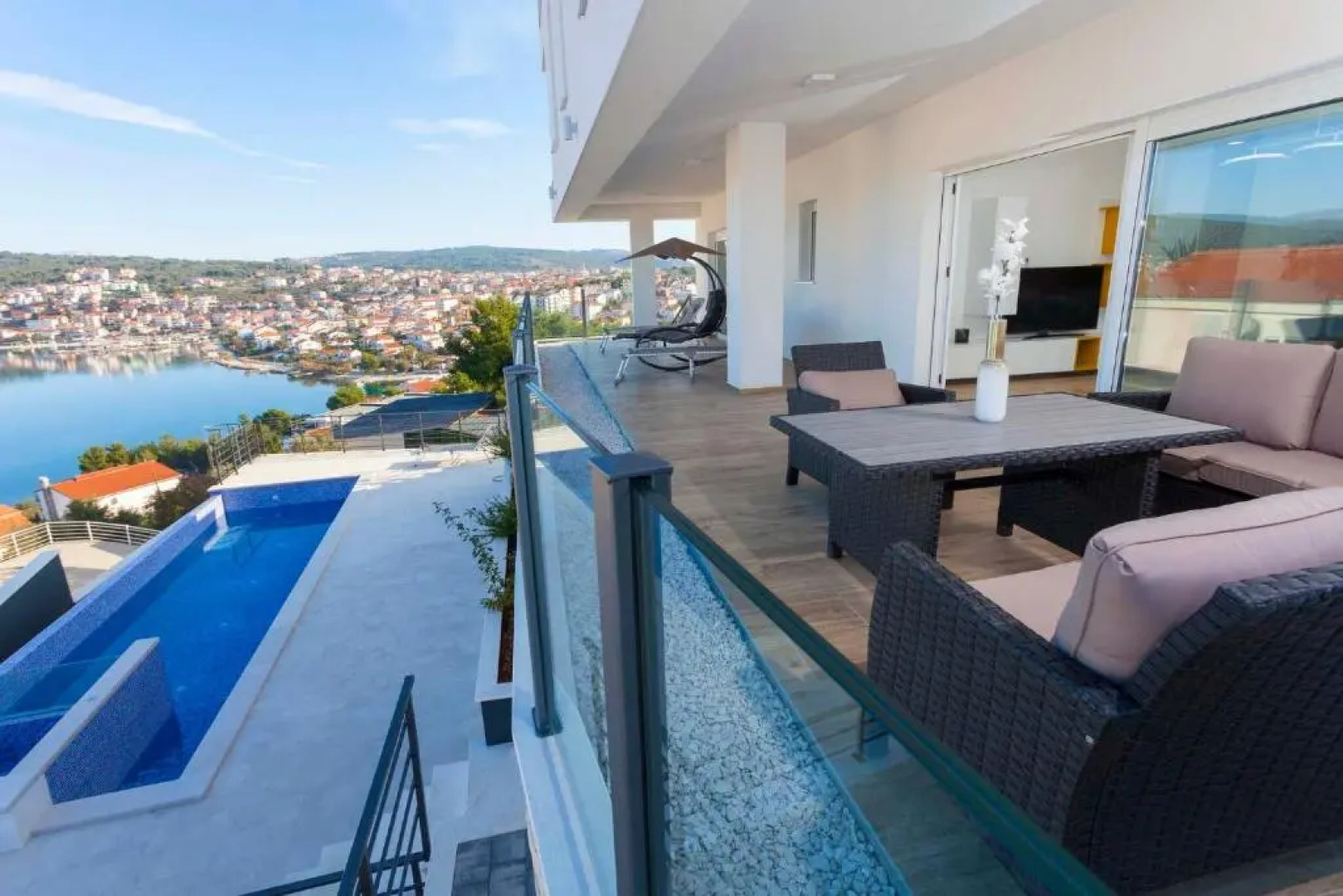 Apartment Solis Okrug Gornji