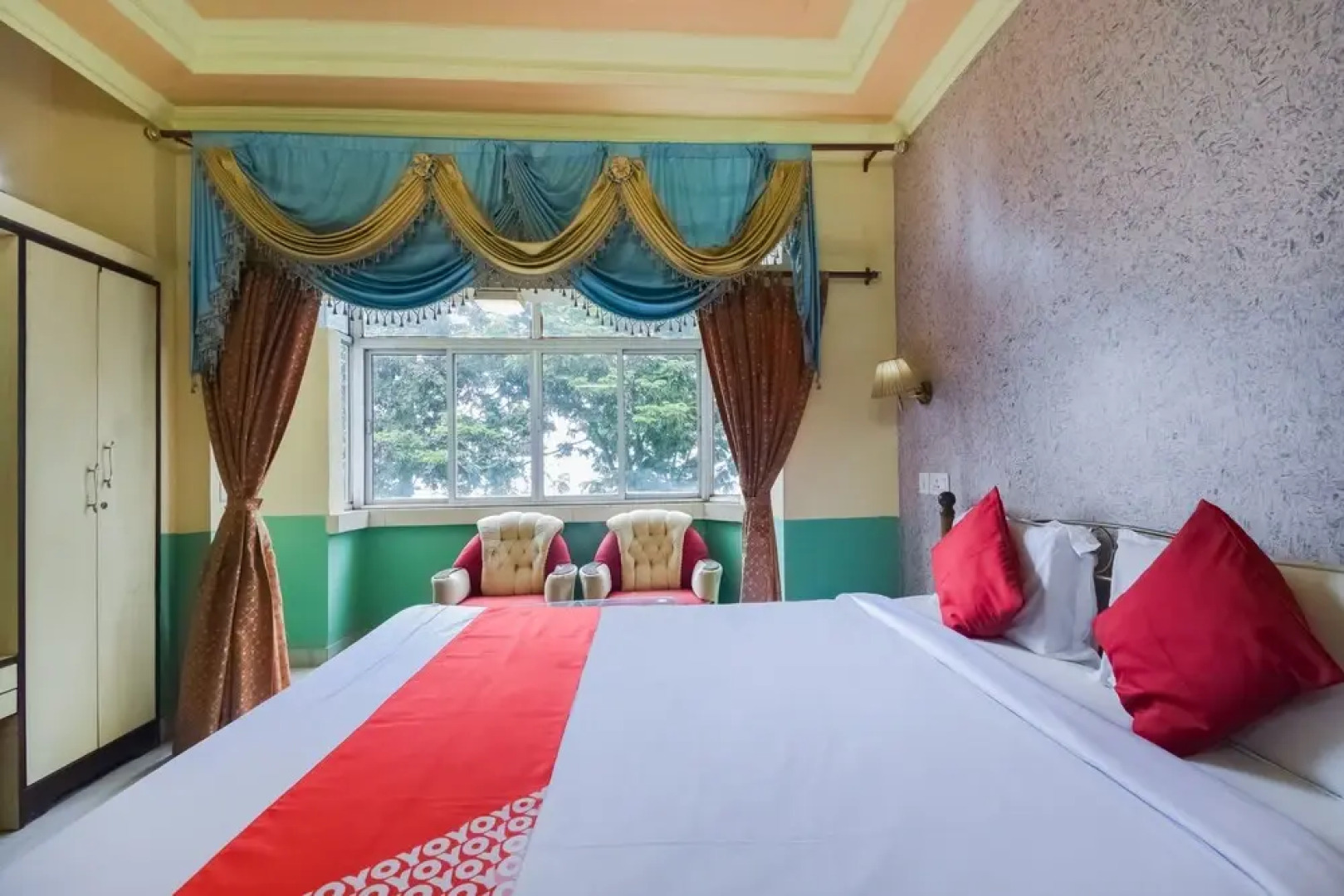 OYO 62127 Ritz Rivera