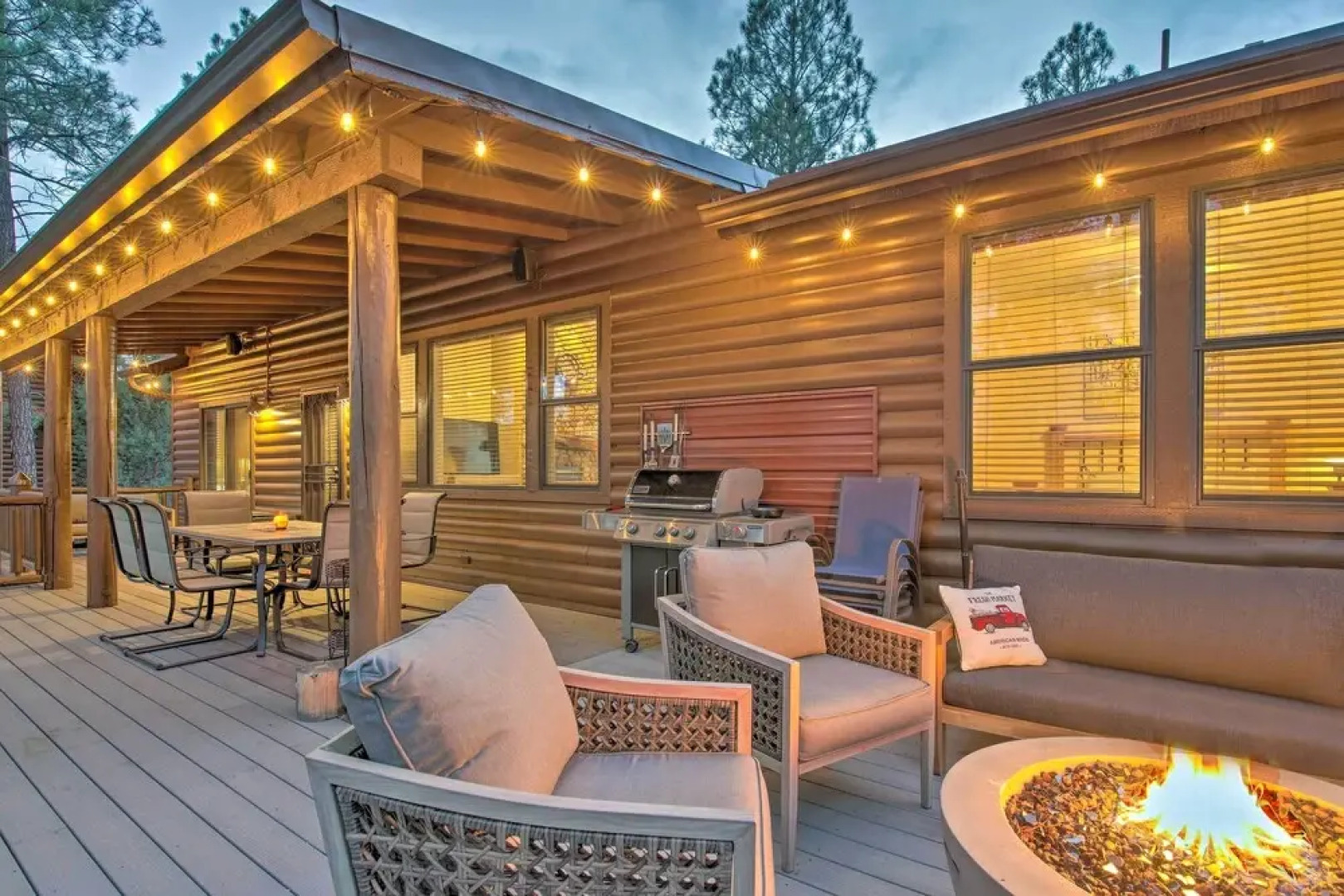 3 Mi to Golf Course: Show Low Escape w/ Fire Pit