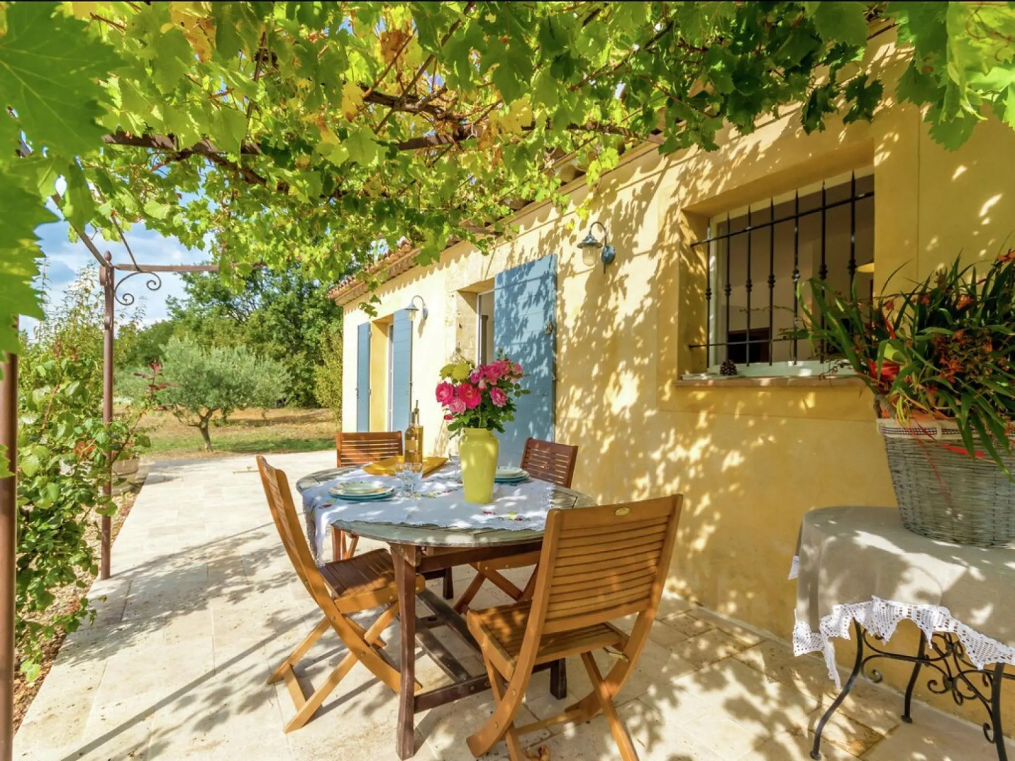 Detached home near the truffle capital of Aups, with shared pool