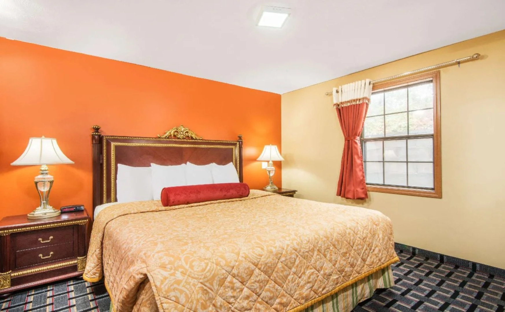 Knights Inn and Suites Salem