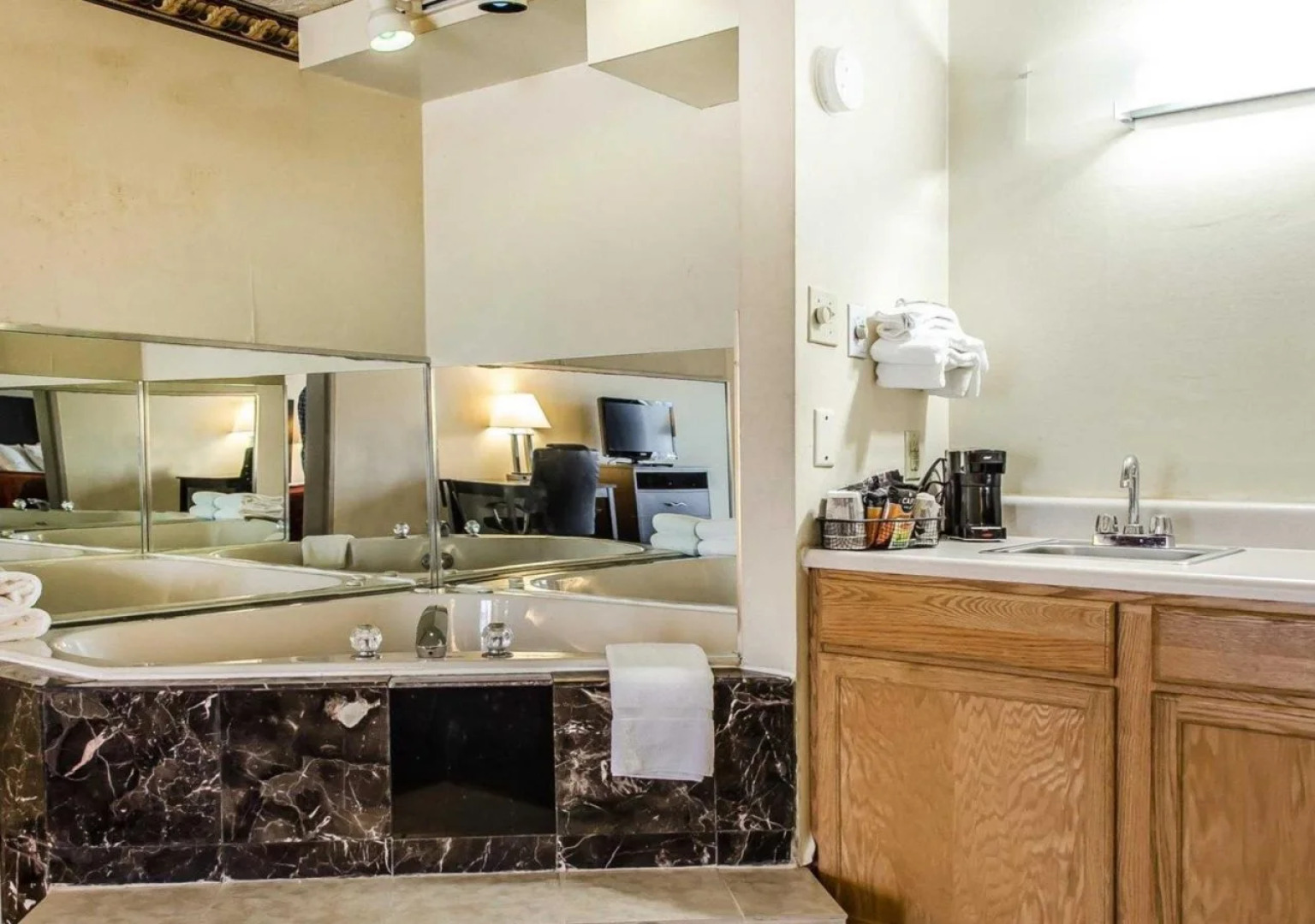 Quality Inn & Suites York East