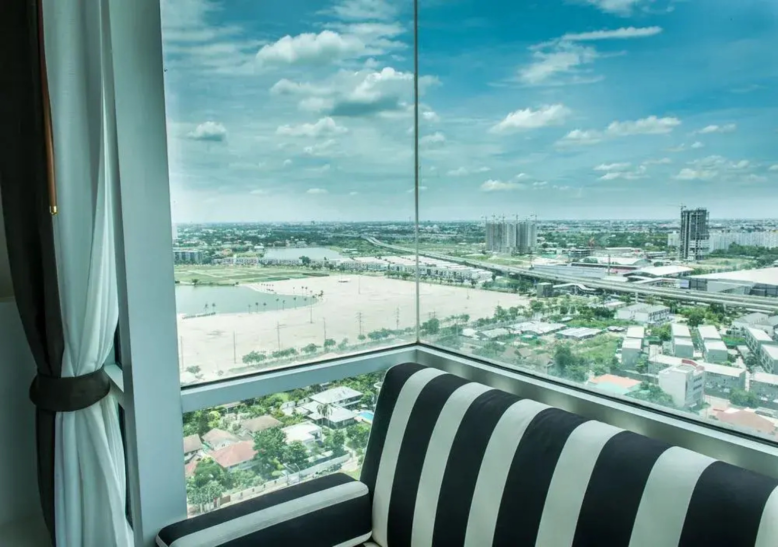 The Room at Msociety Impact Muangthong Thani