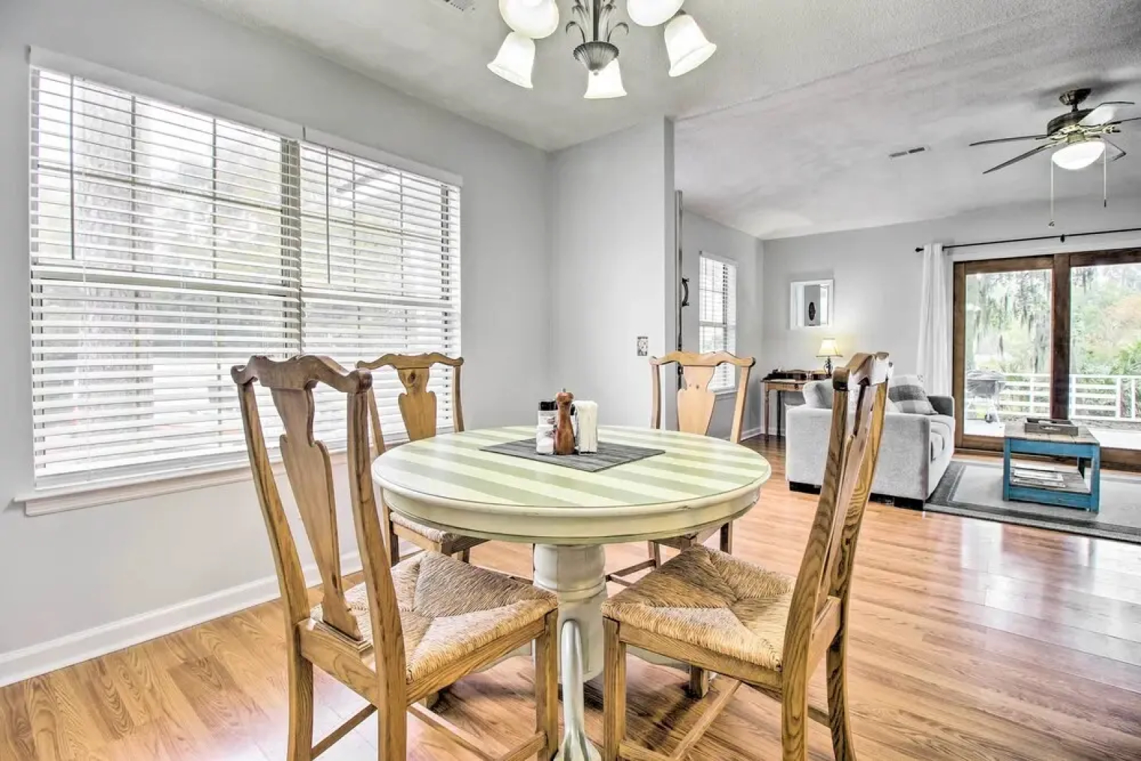 Proximity Place, Cozy Savannah Home w/ Deck!