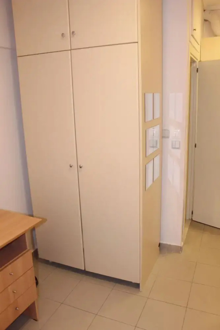 Studio Sleeps 2 With Free Parking