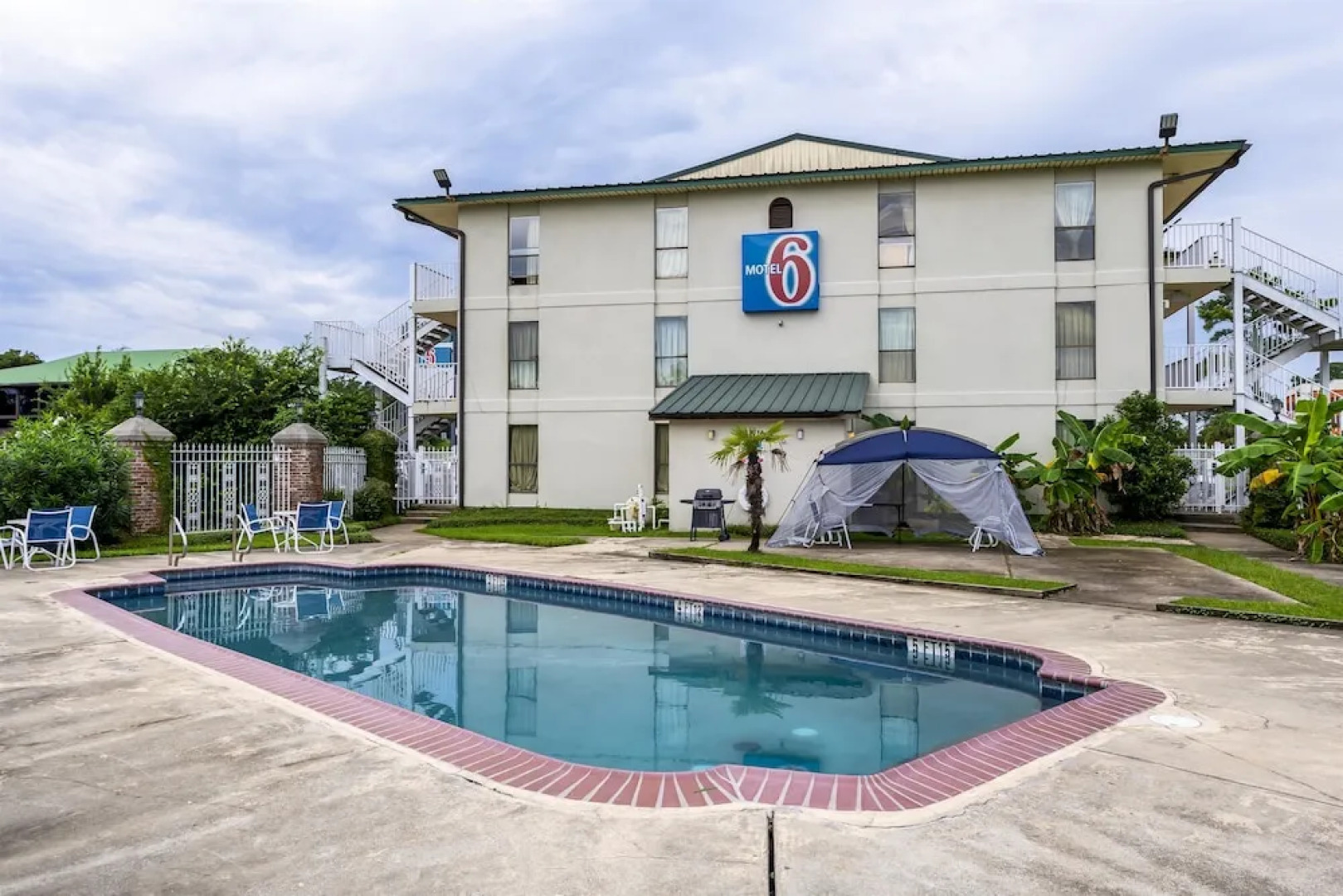 Motel 6 Lake Charles On The Bayou