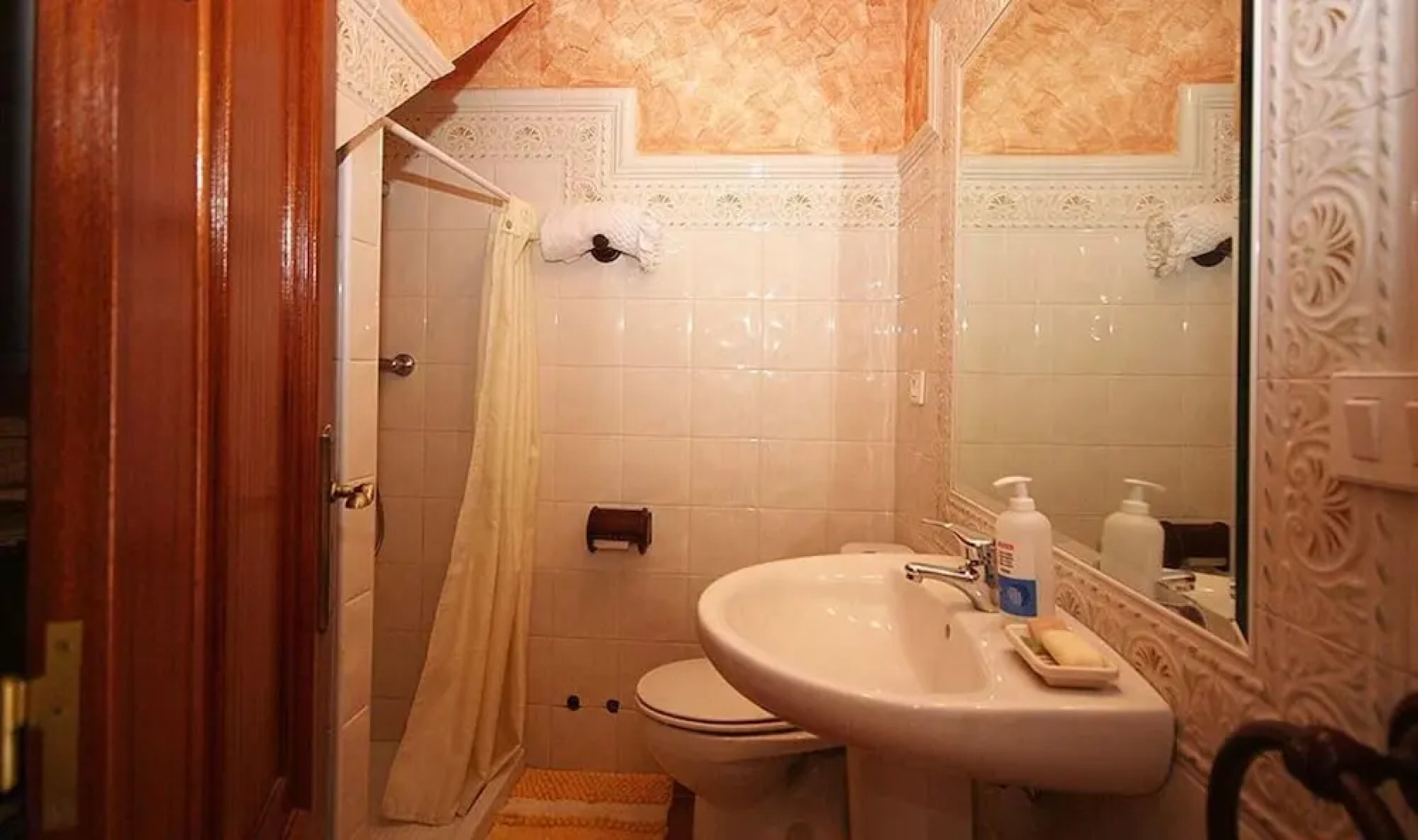 House - 3 Bedrooms - 104954