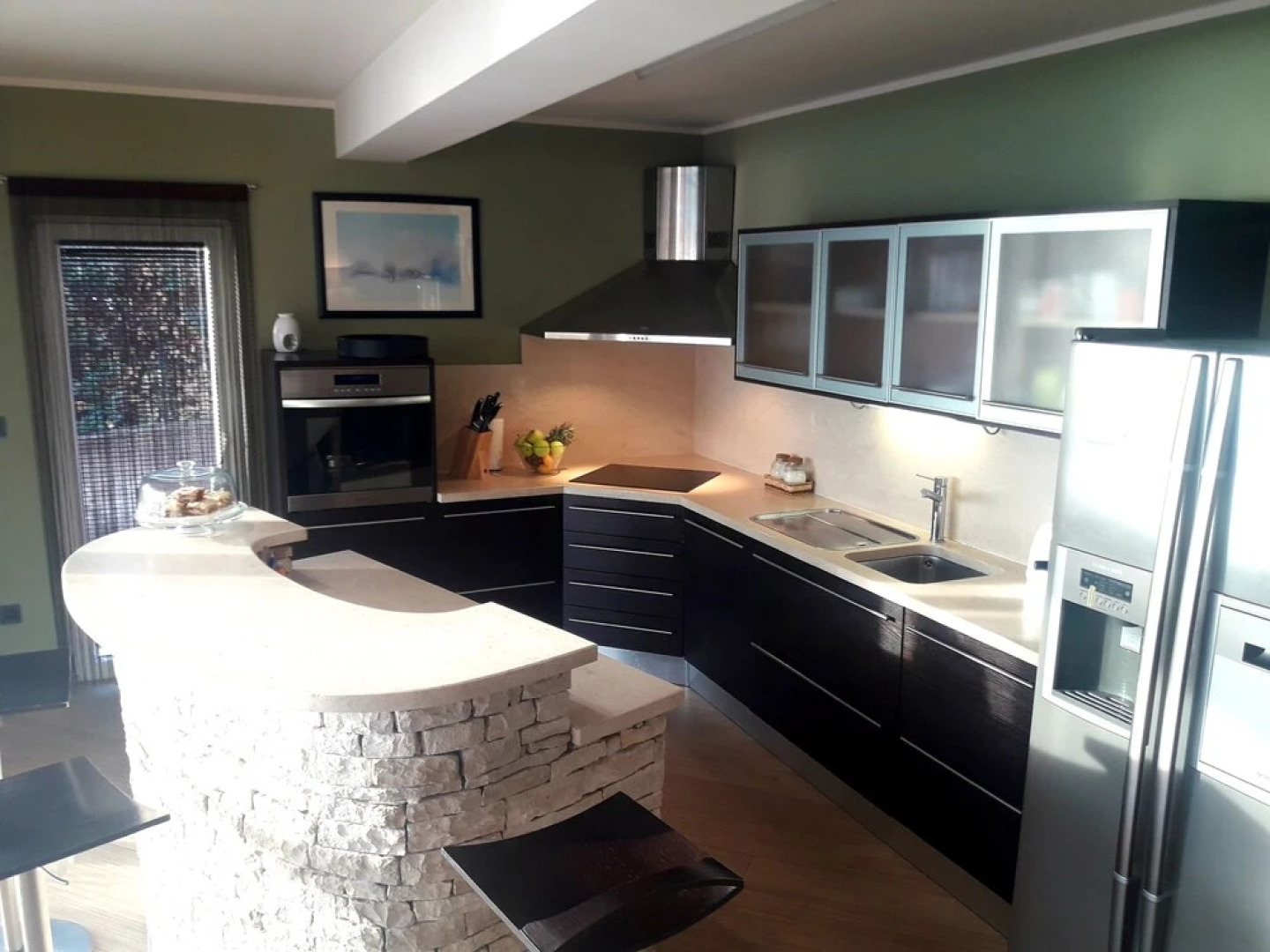 Luxury Three-bedroom Apartment With Amazing Overlook at the sea