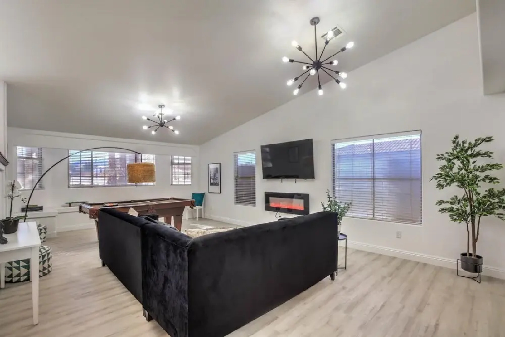 Chateau Sunset - Stunning 4BR 3bth With Private Pool SPA Mountain Views