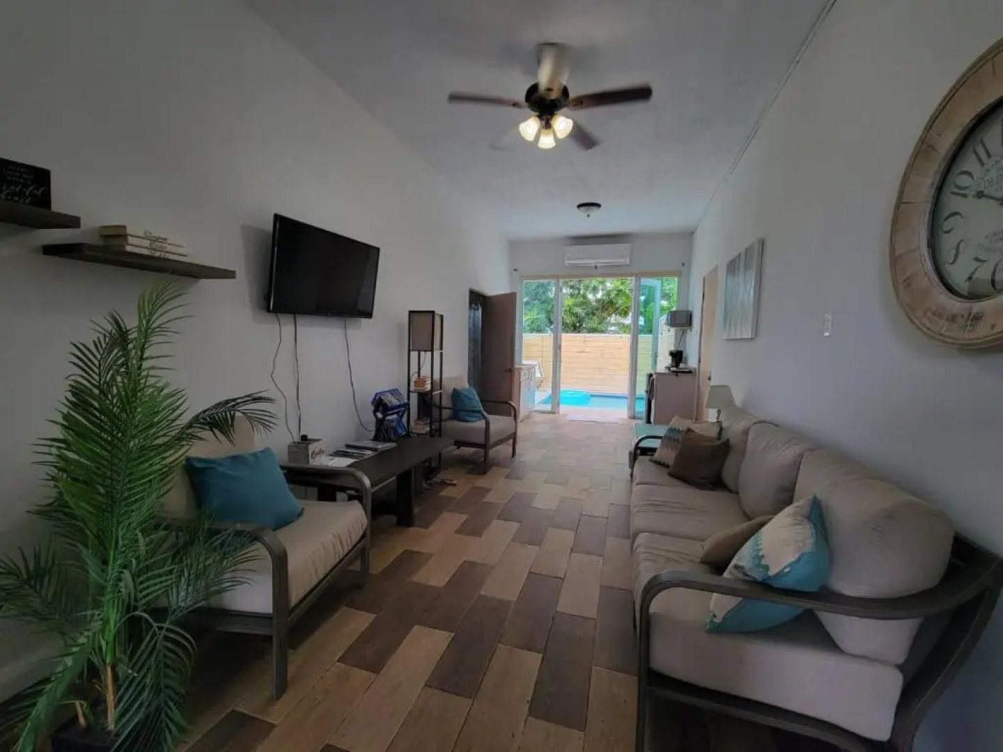 One bdr with private pool and views- Suite 2 at 413