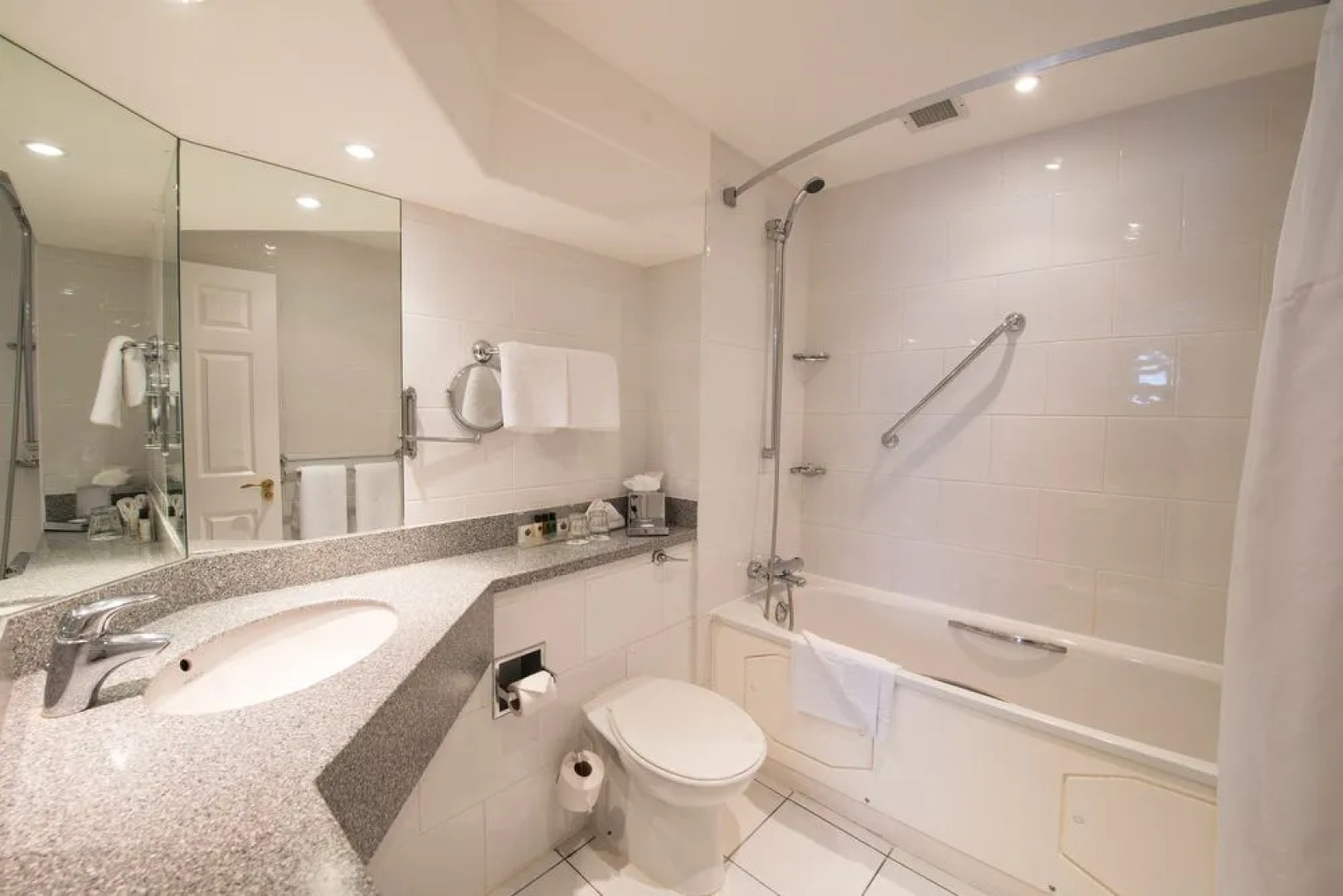 Holiday Inn Milton Keynes East M1, Jct.14