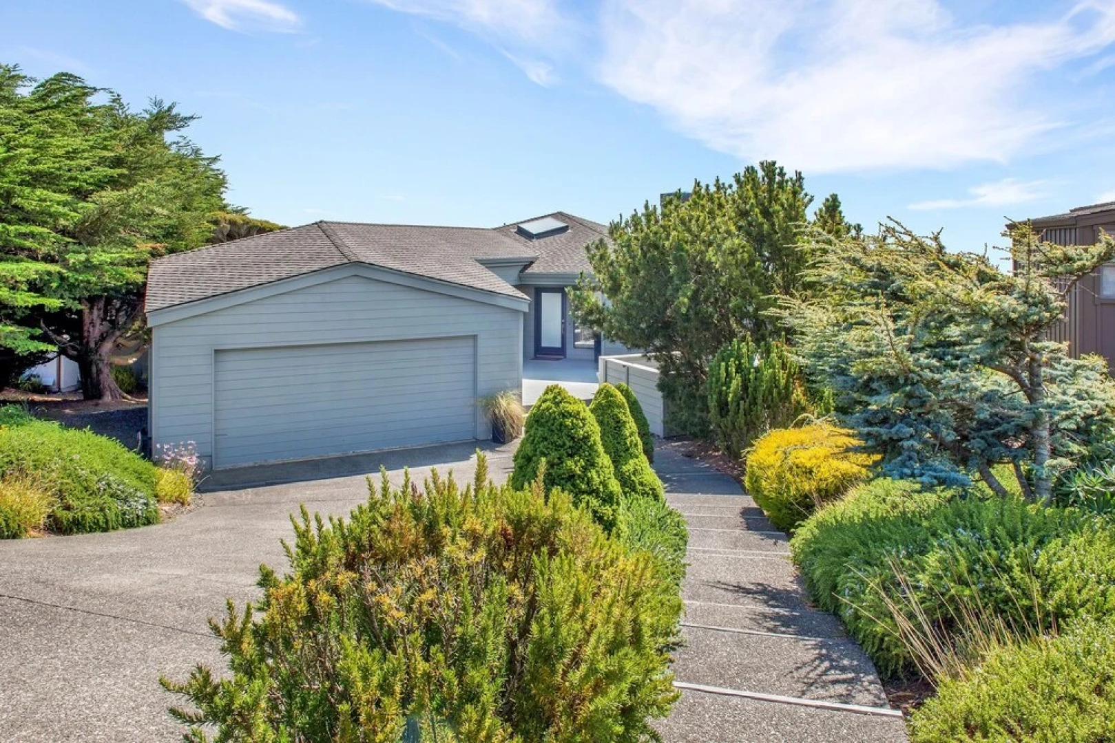 Stunning Ocean-view W/ Private Hot Tub 3 Bedroom Home