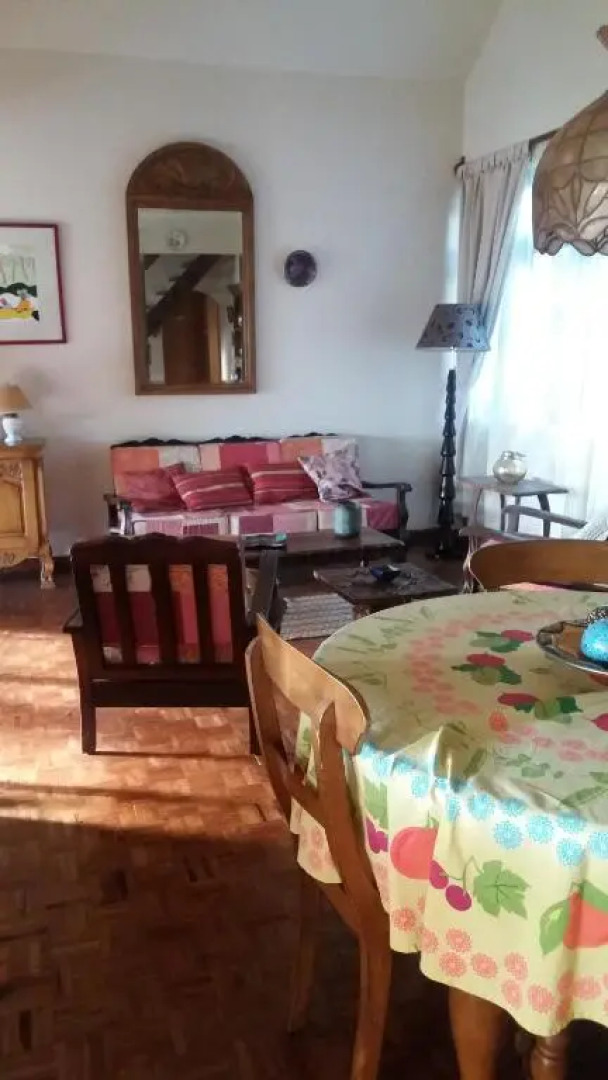 Comfy home-tropical garden & 5 min walk to beach