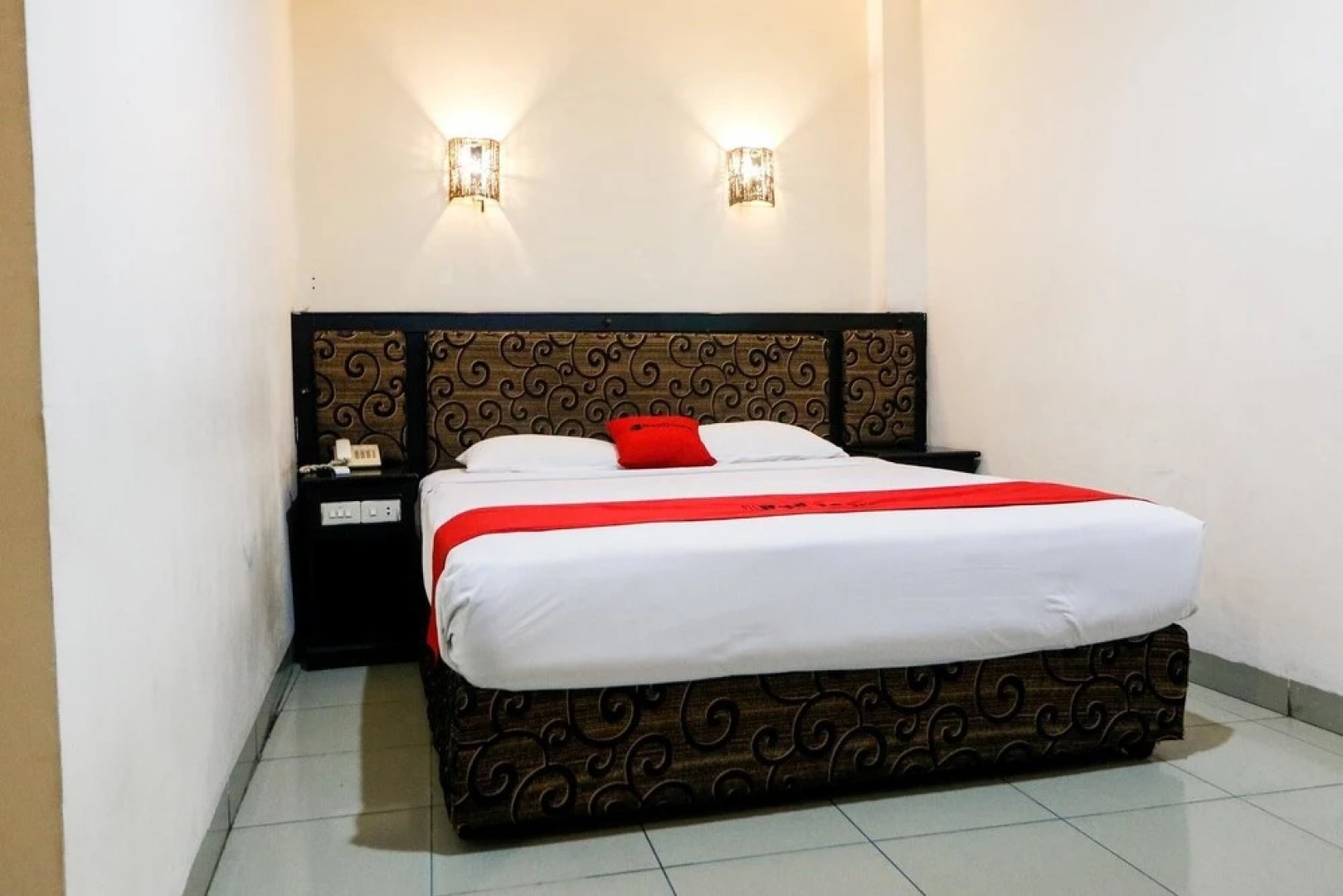 RedDoorz Plus @ Jalan Dr Sutomo Pekanbaru
