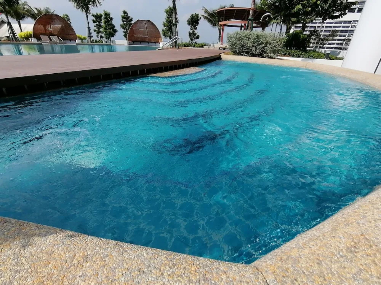 Almas Suites Puteri Harbour Hello Kitty