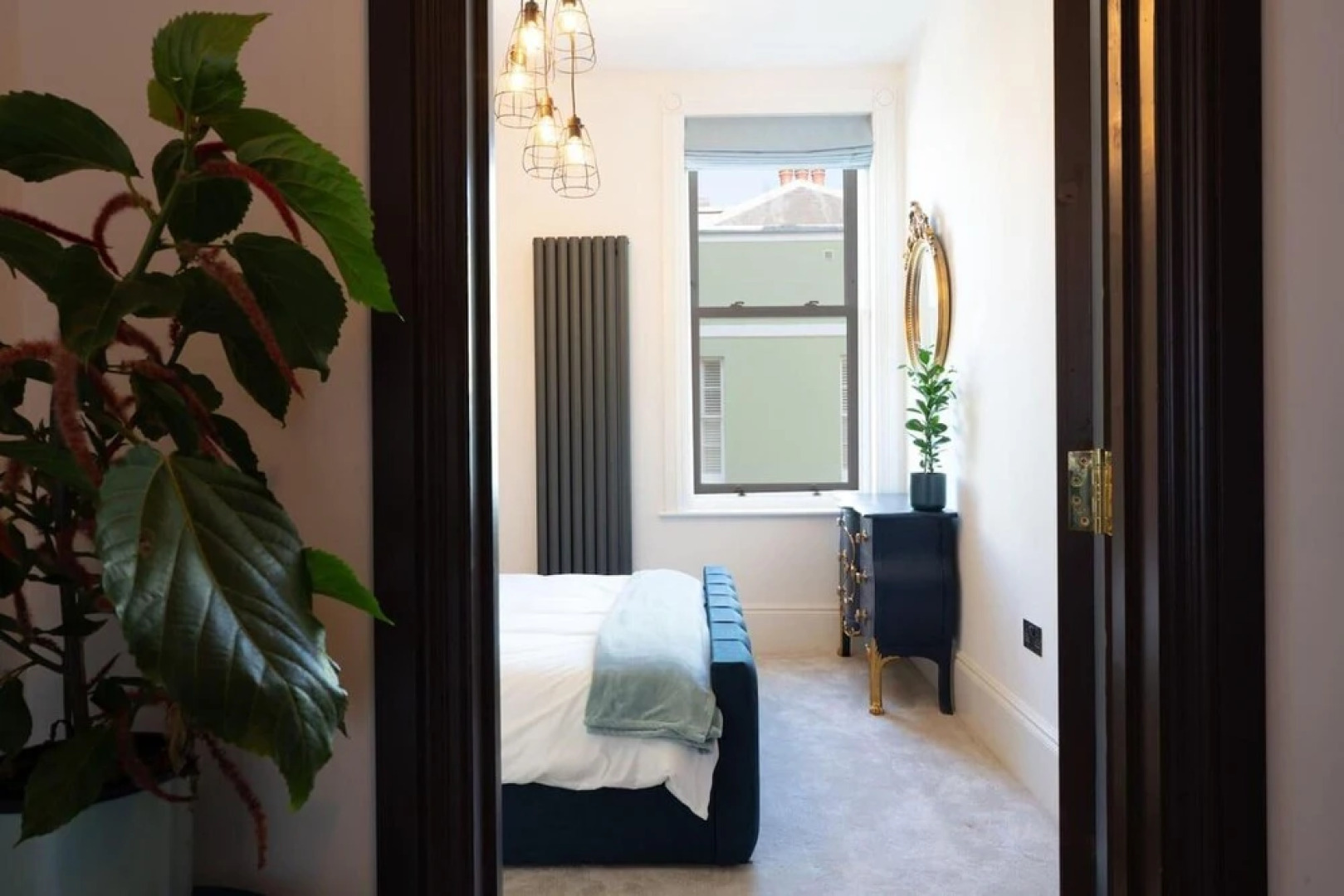 Stylish Beachfront Luxury With Sweeping Sea Views