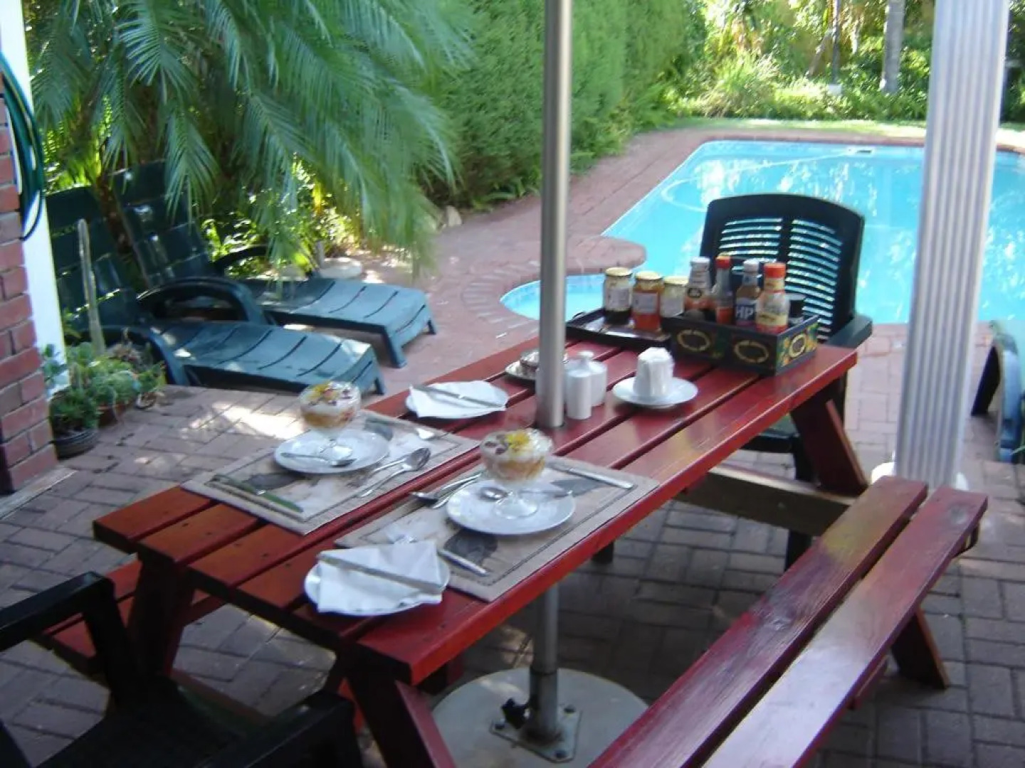 Cedar Lodge Guest House