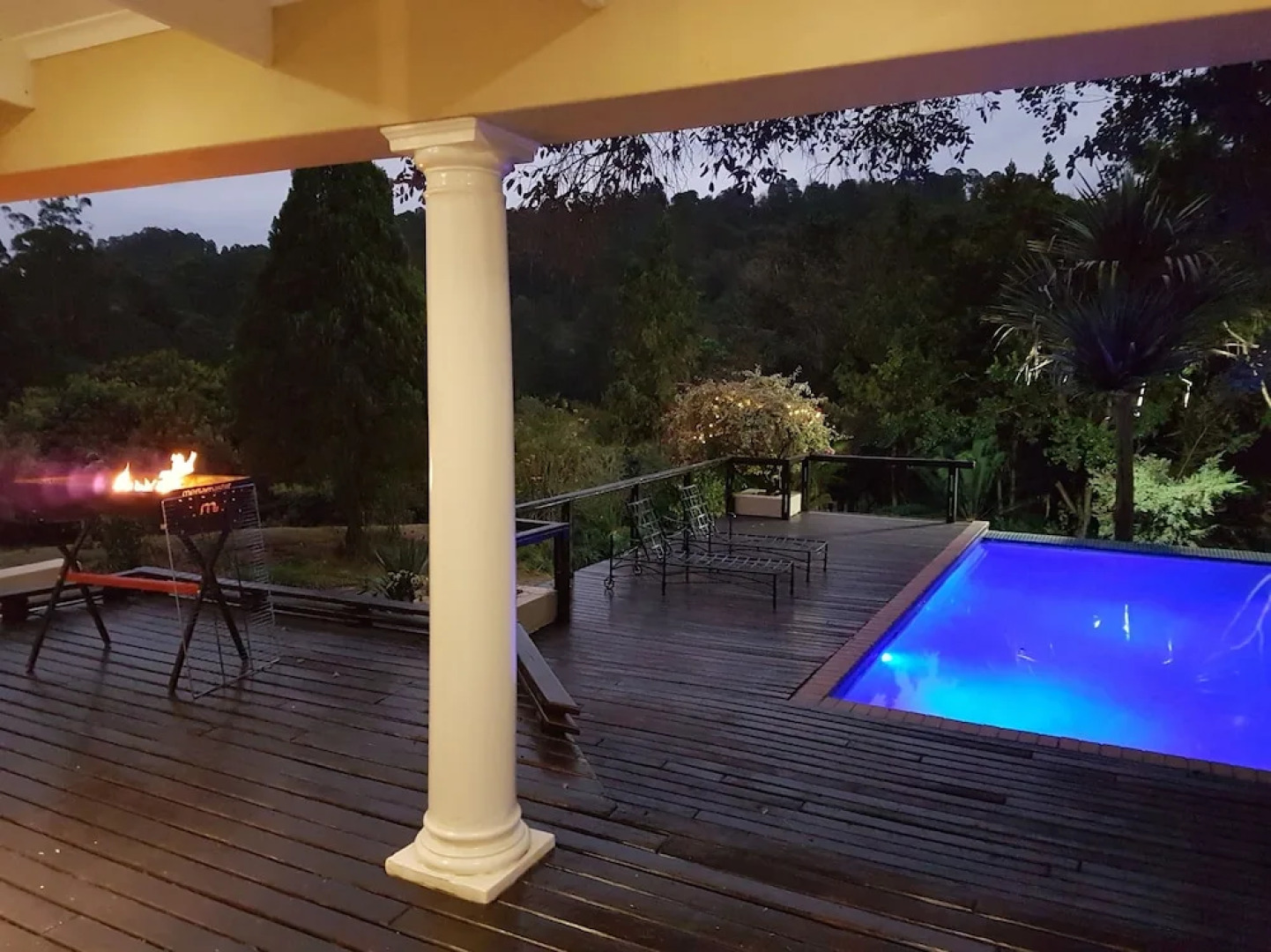 Blue Mountain Luxury Lodge