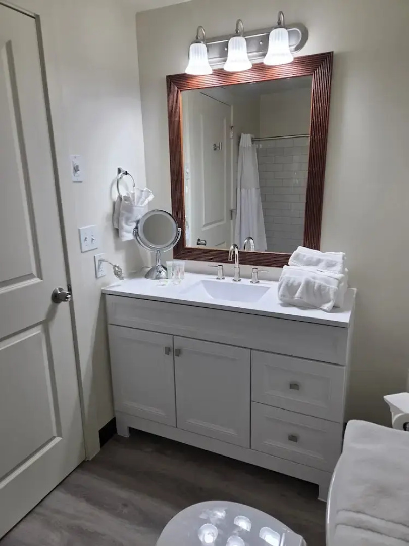 New Western Inn & Suites