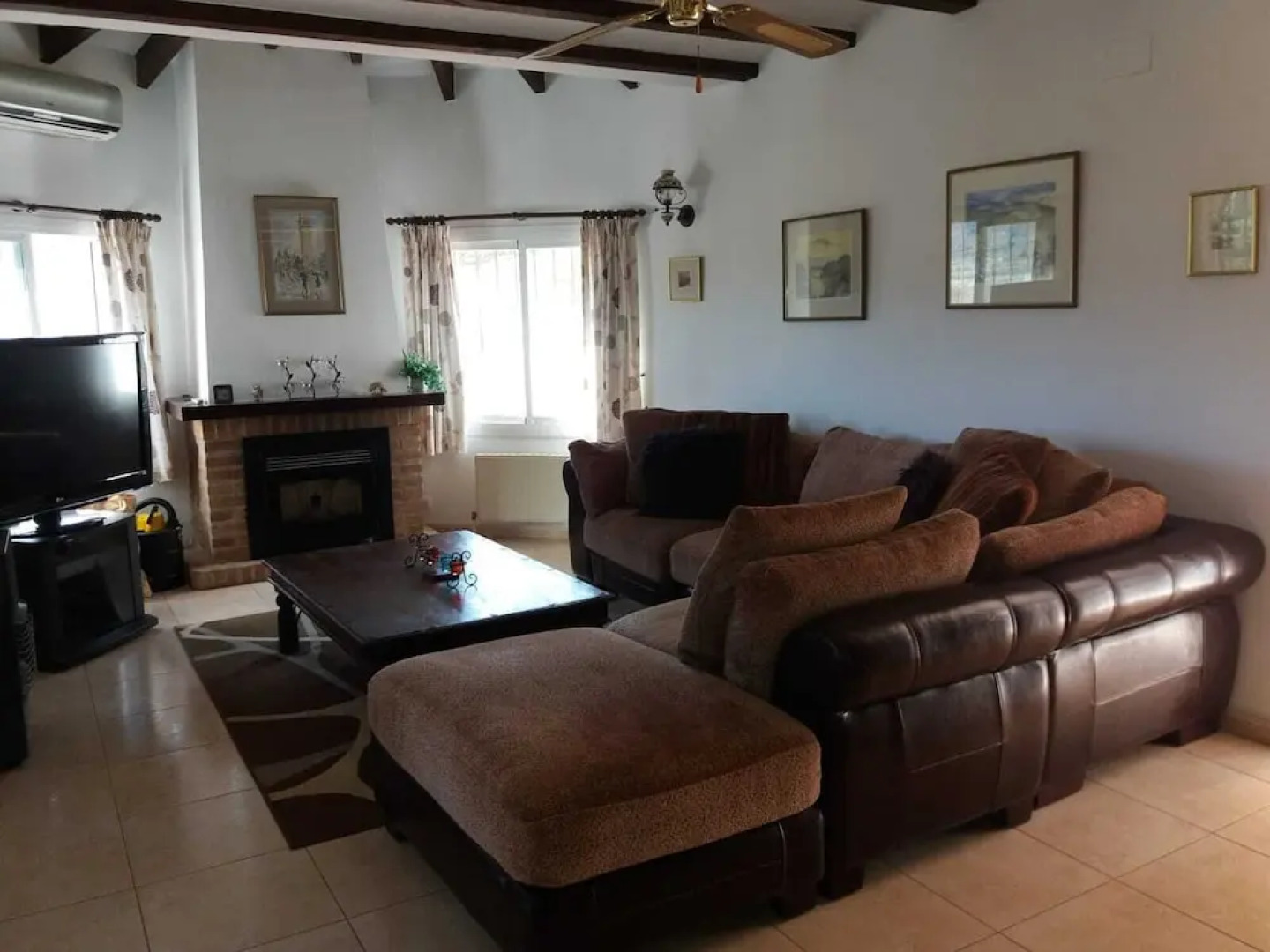 Spanish Villa in Stunning Location - Jalon Valley