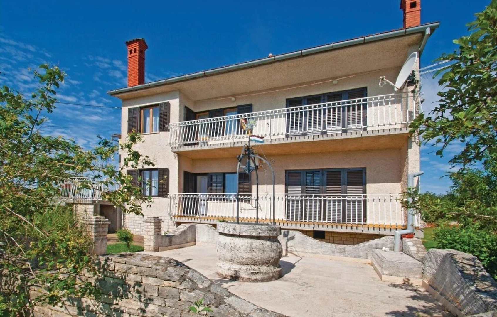 Beautiful Home in Divsici With Wifi and 1 Bedrooms