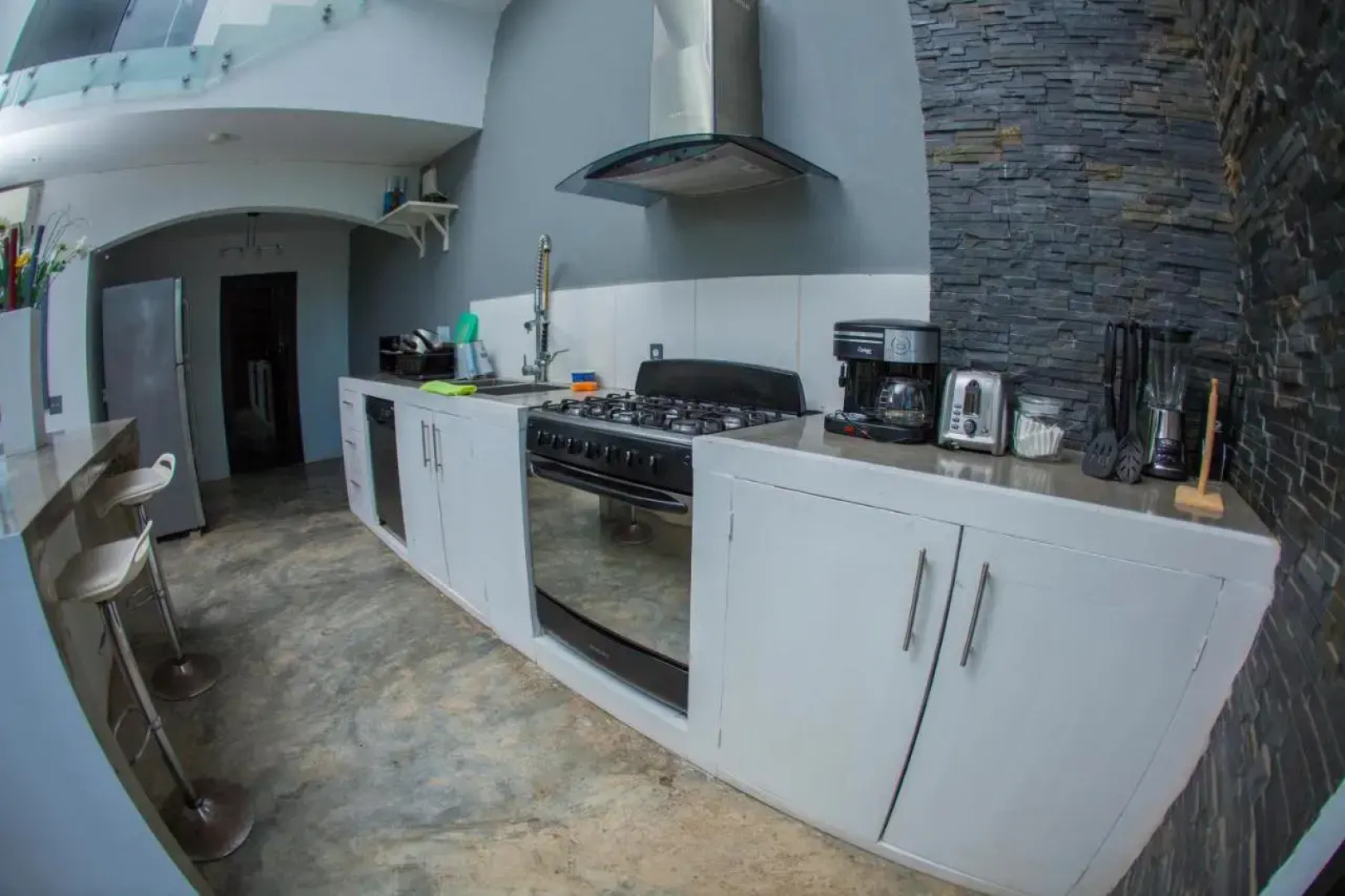 Show Pony Beach Resort and Suites