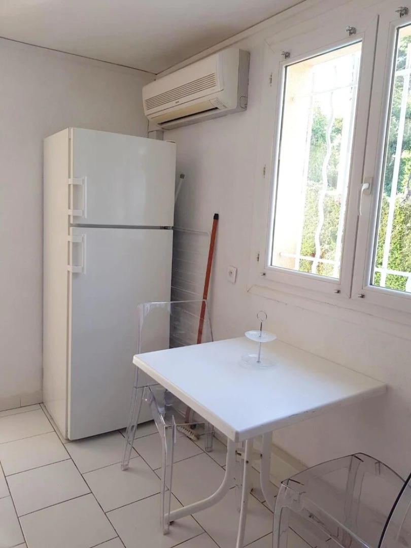 Apartment With one Bedroom in Cavalaire-sur-mer, With Pool Access and