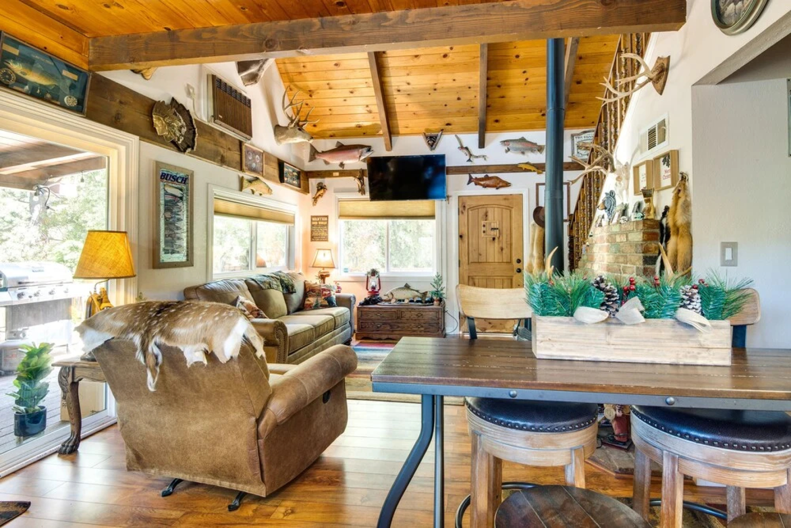 Pine Mountain Club Oasis w/ Heated Pool & Deck