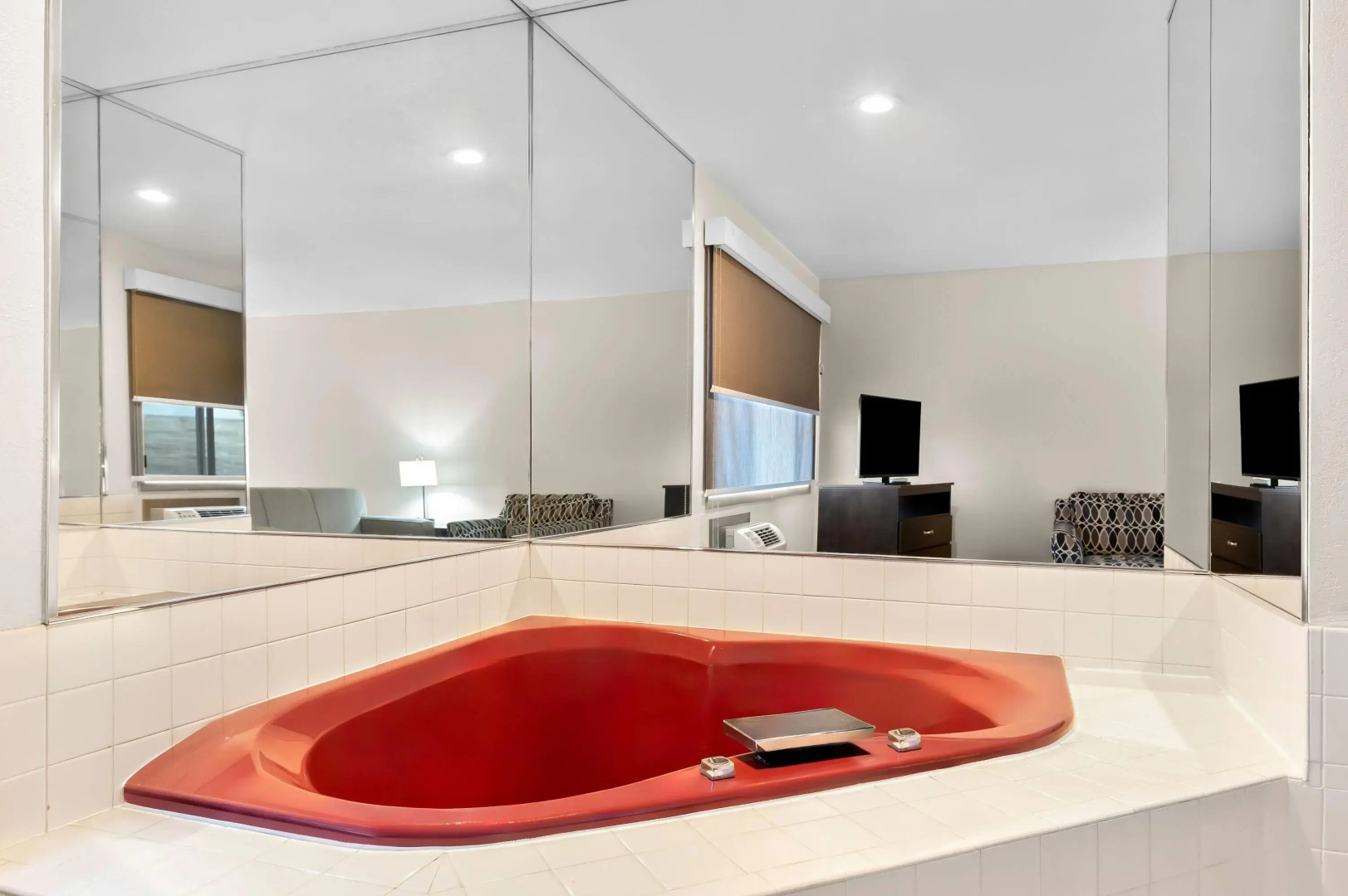 Super 8 by Wyndham La Crosse