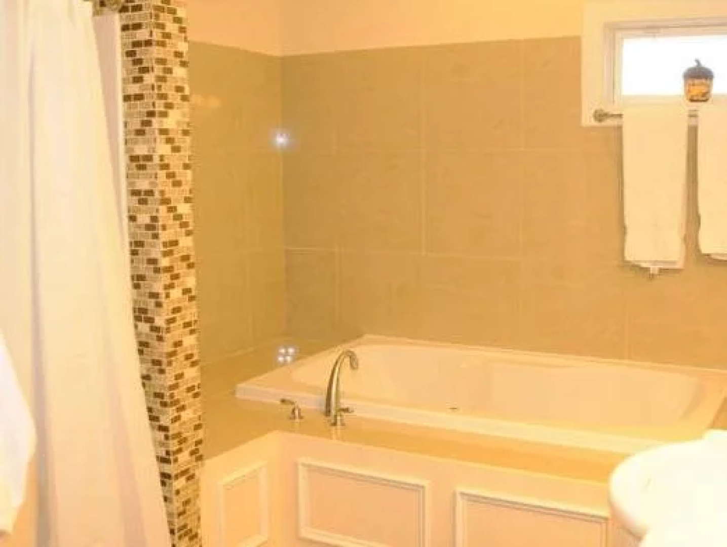 Acorn Hill Lodge and Spa